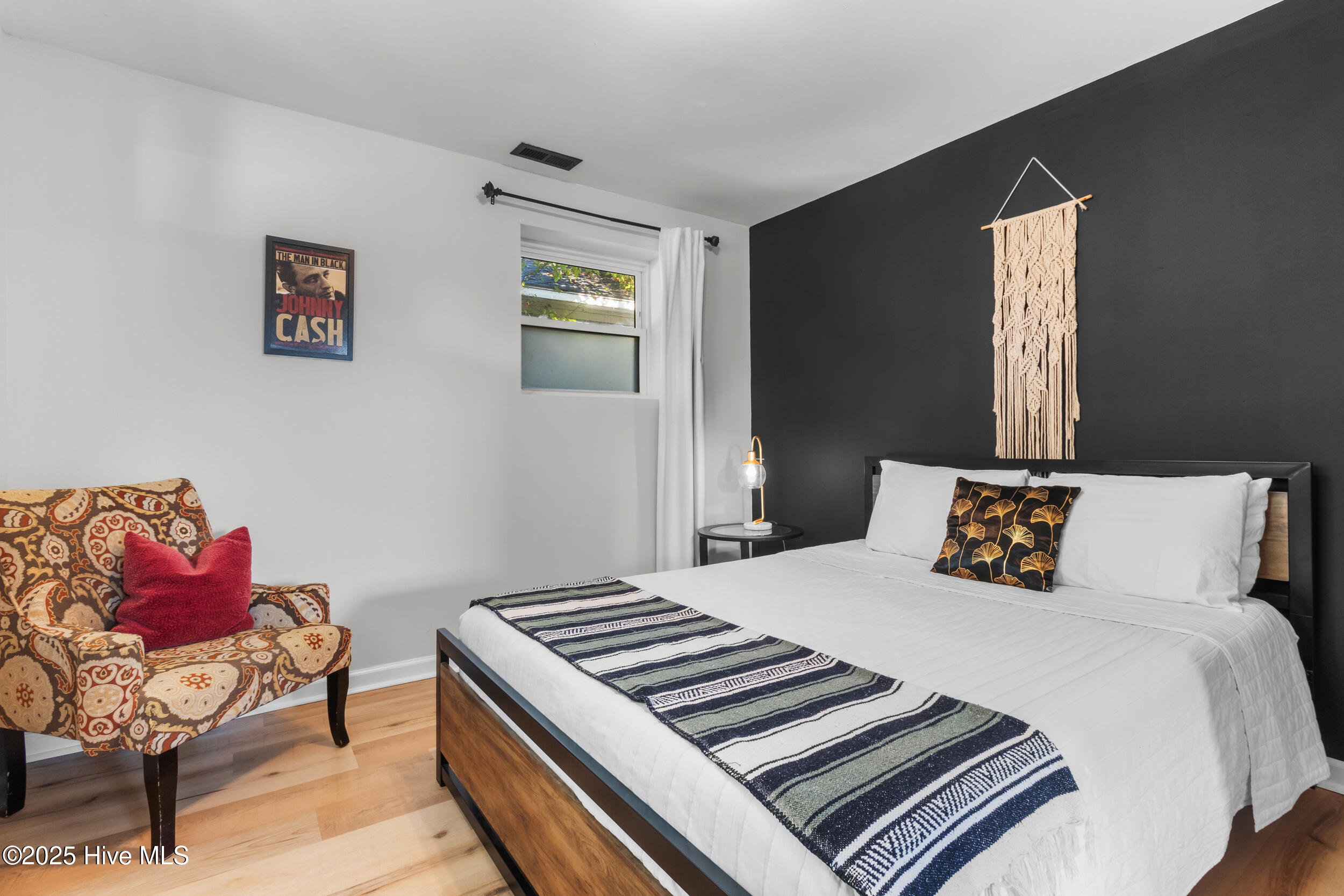 100534500 | Photo 24