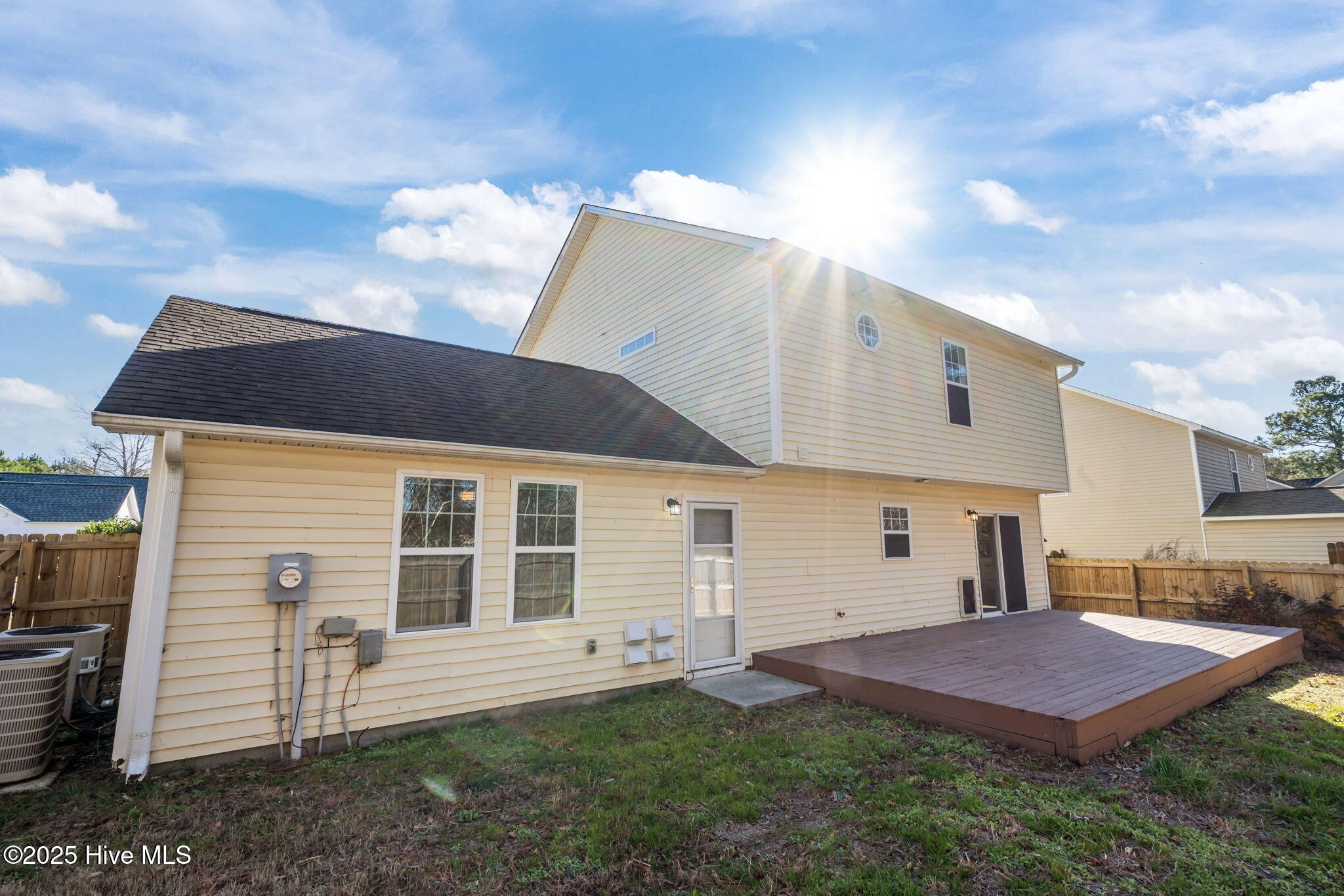 100546746 | Photo 43