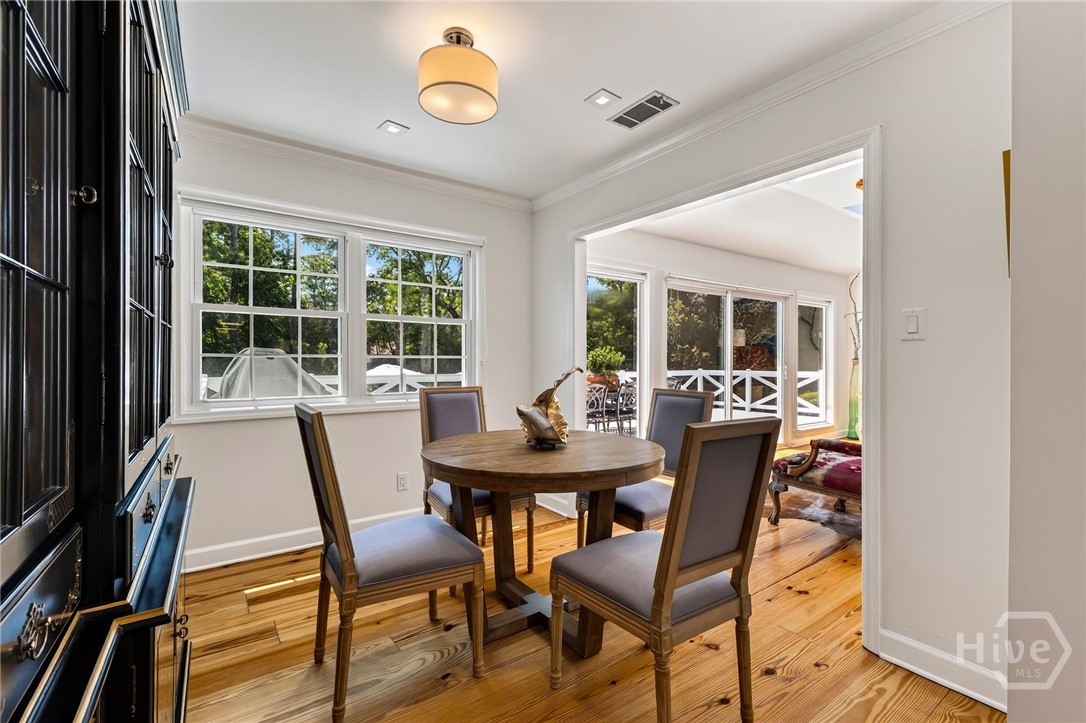 Breakfast Area off Kitchen