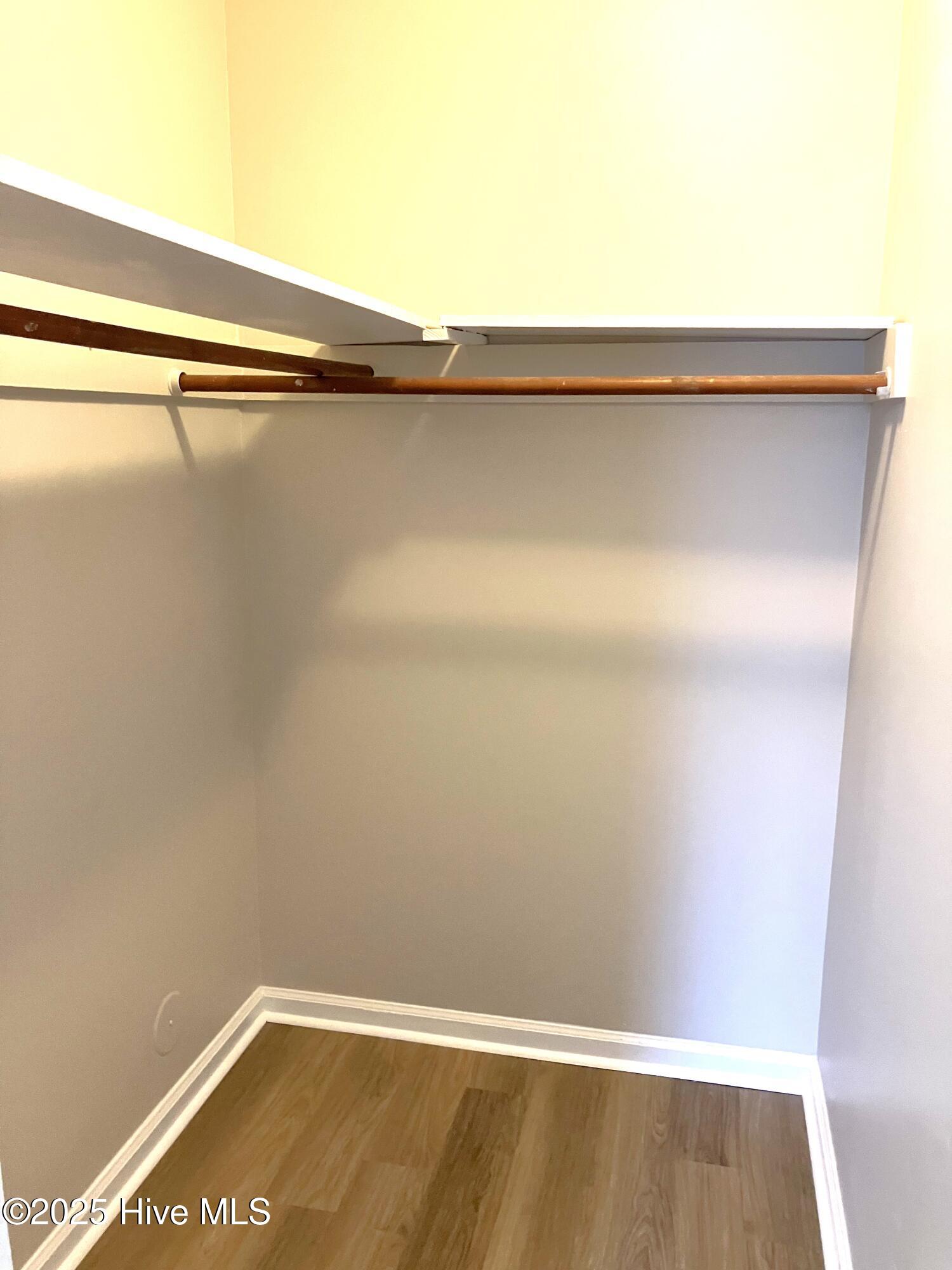 100545920 | Photo 25