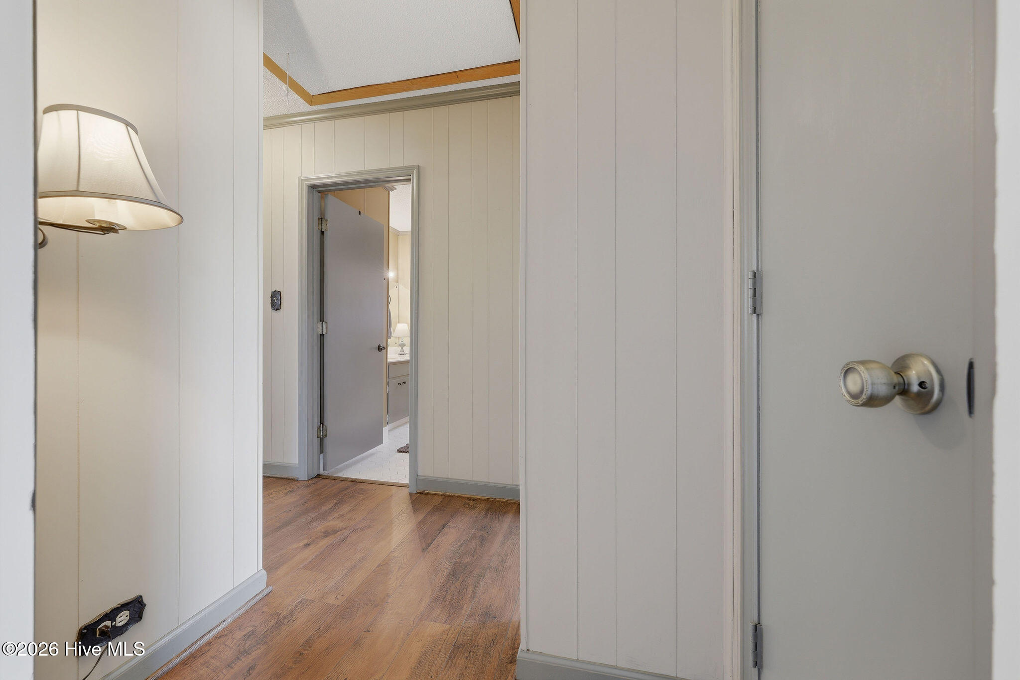 100557788 | Photo 11