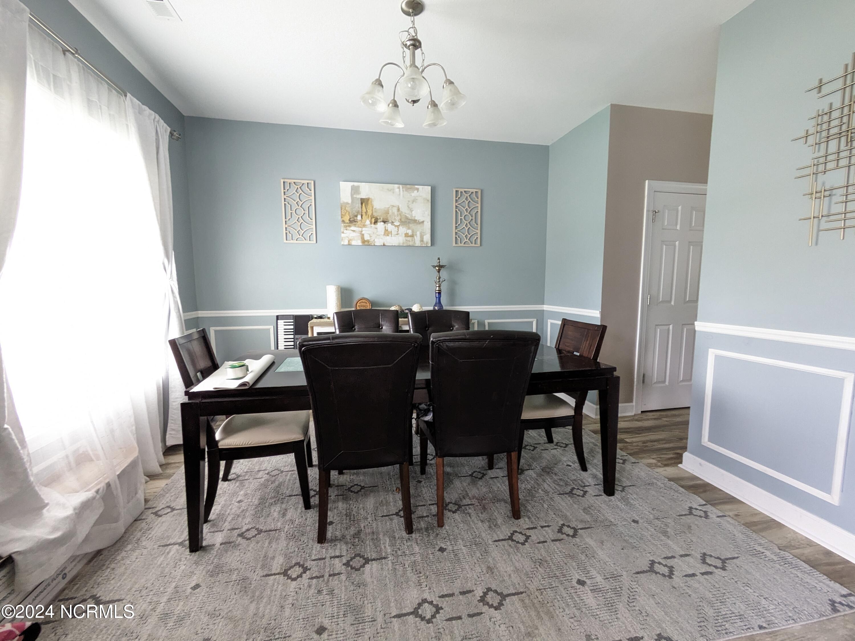 100529428 | Photo 29