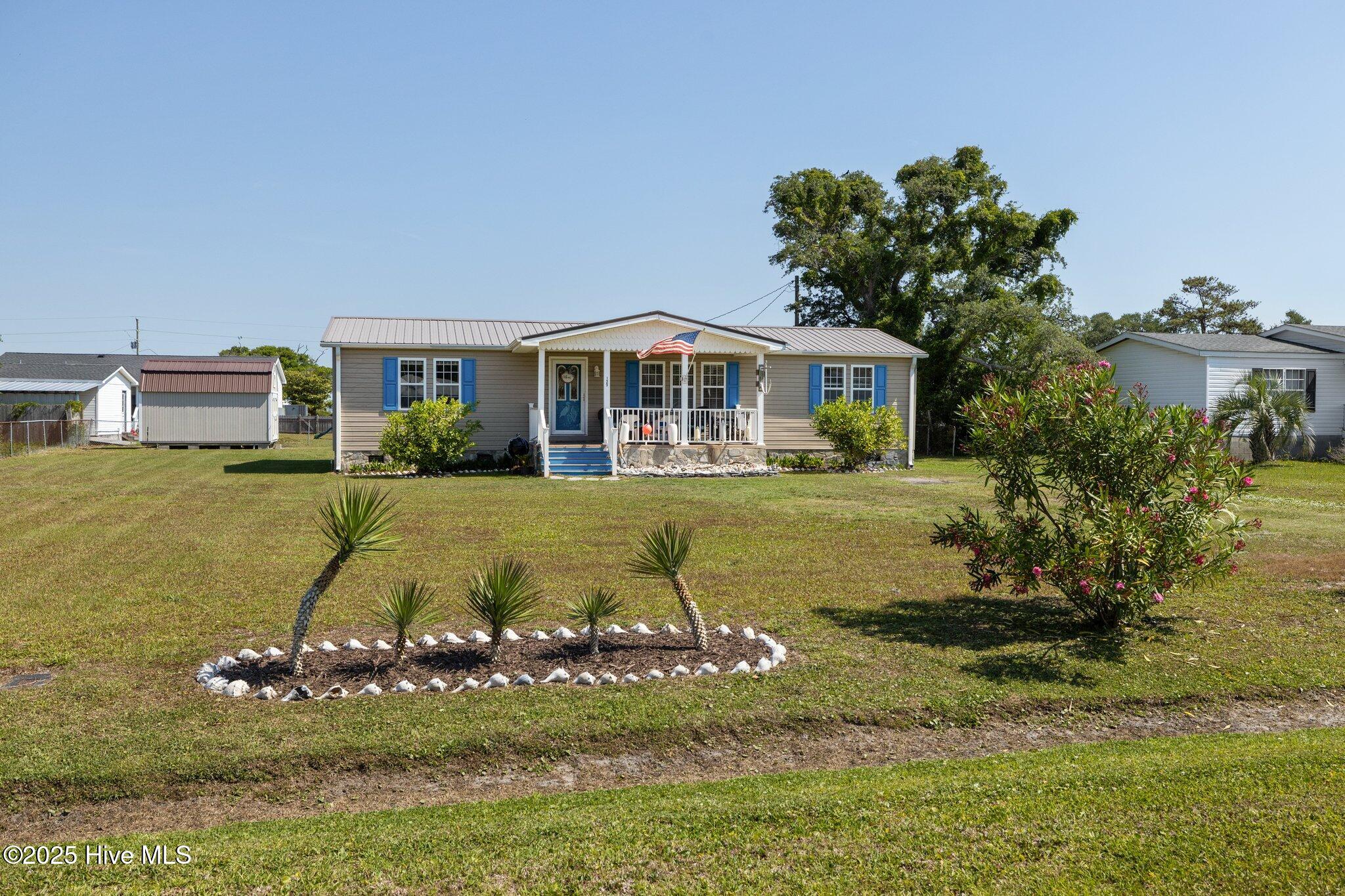 139 Diamond City Drive, Harkers Island, NC, 28531