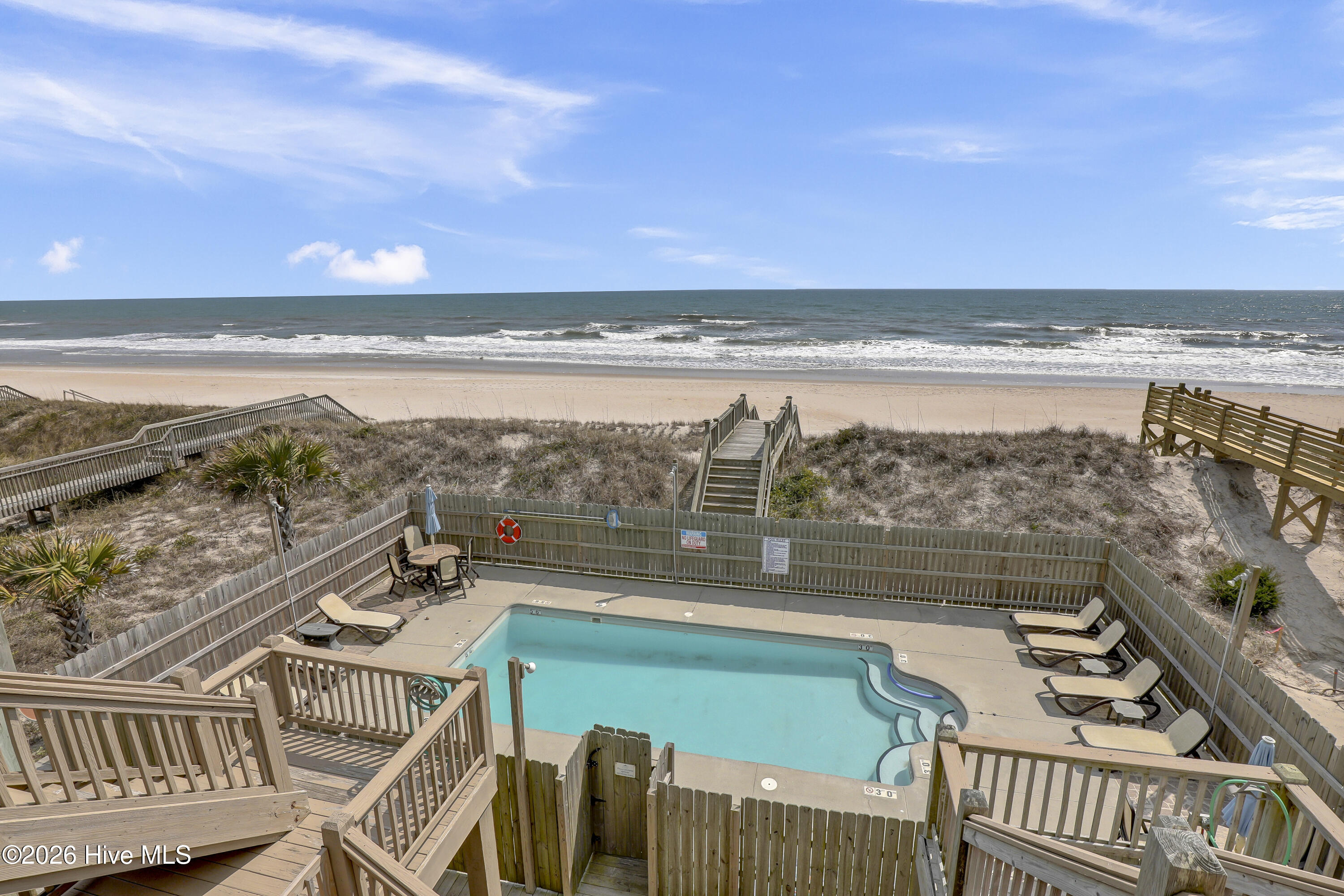 100562606 | Photo 24