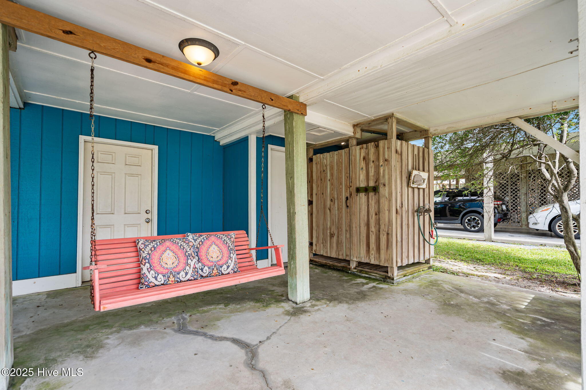 100531586 | Photo 44