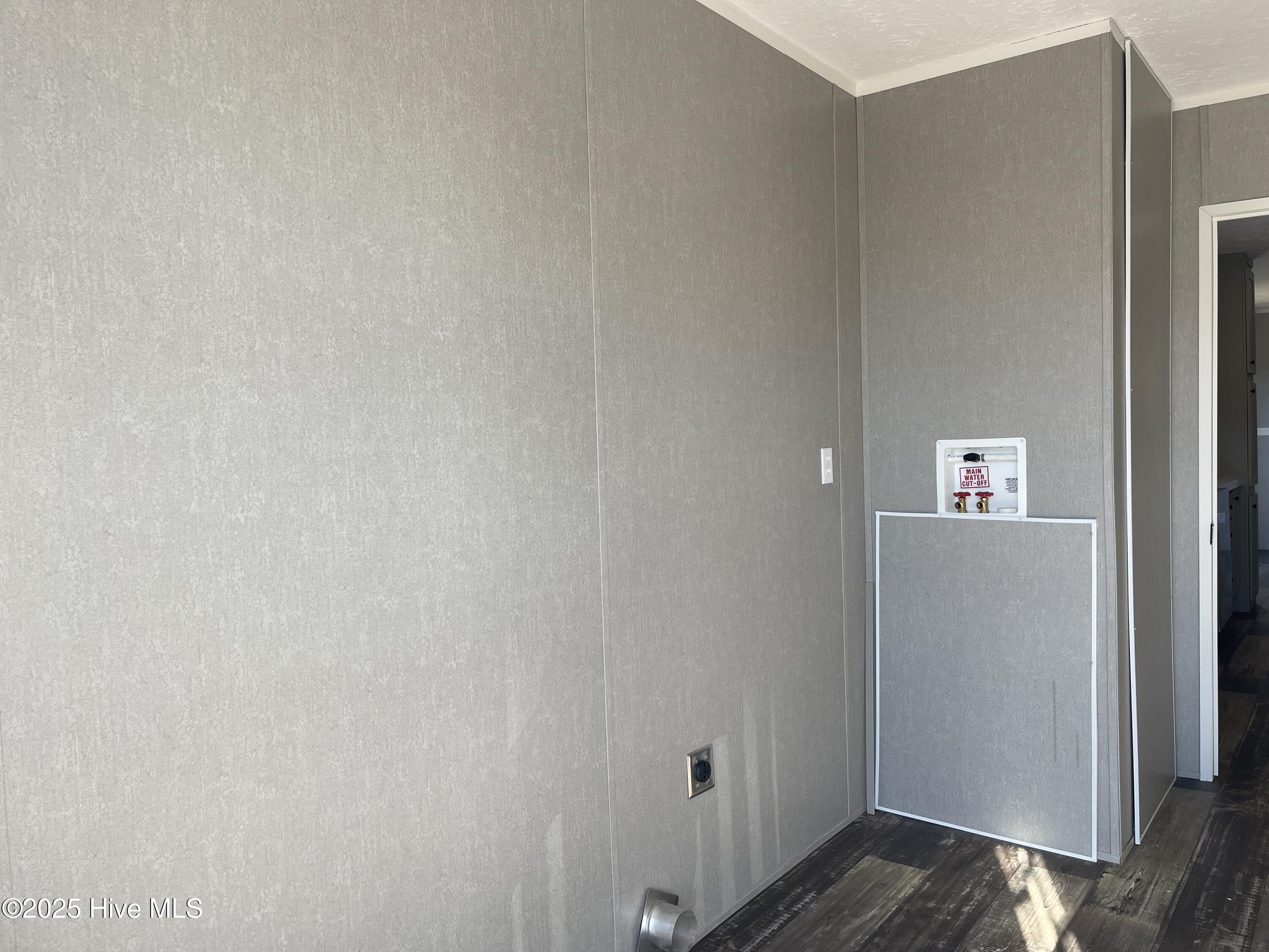 100485520 | Photo 11