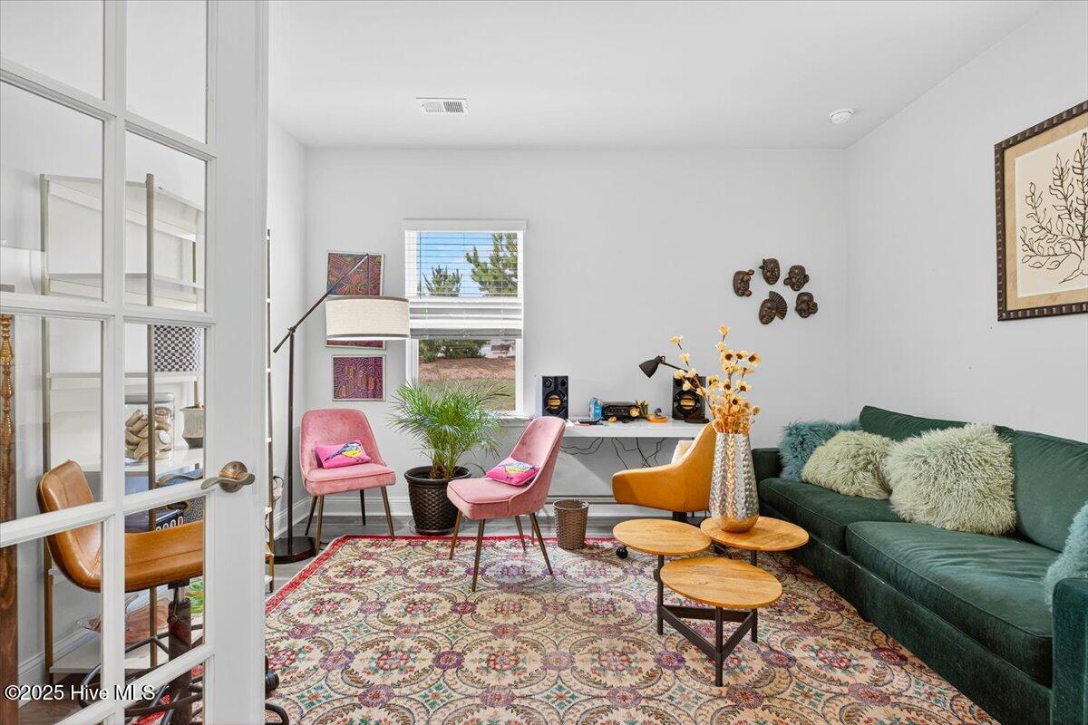 100532427 | Photo 25