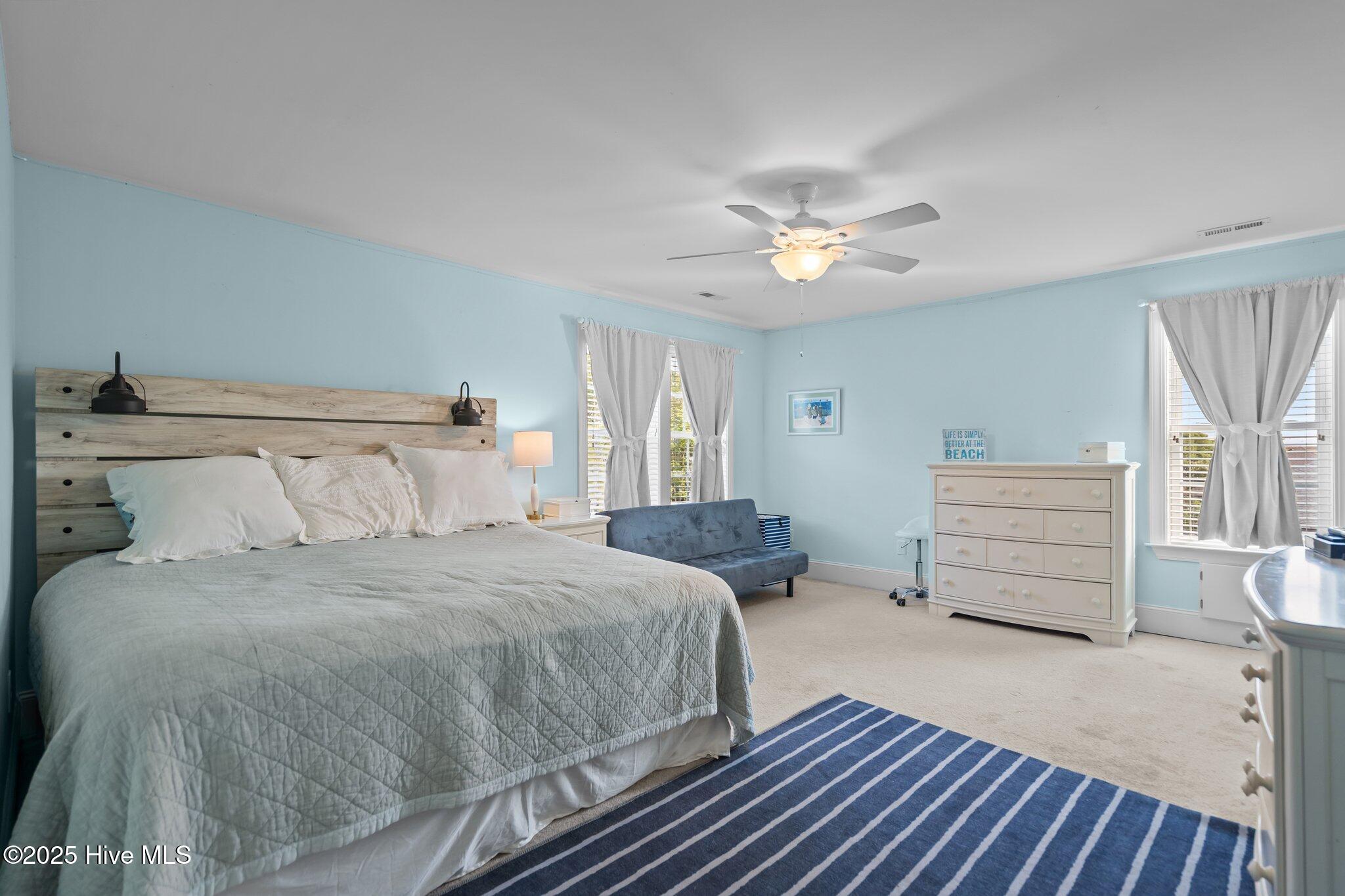 100513091 | Photo 78