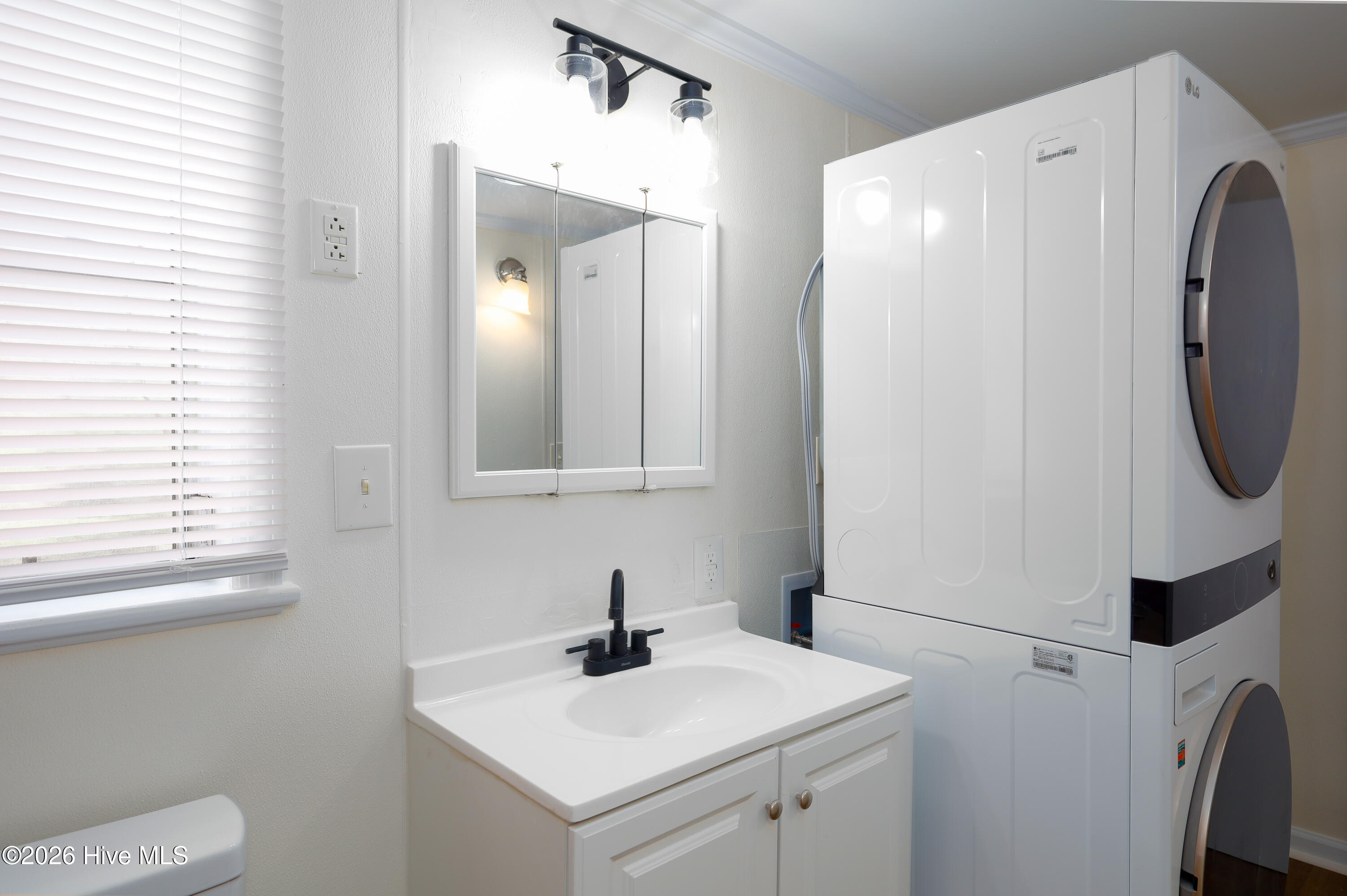 1190 Blue Creek Road UNIT B, Jacksonville, NC, 28540