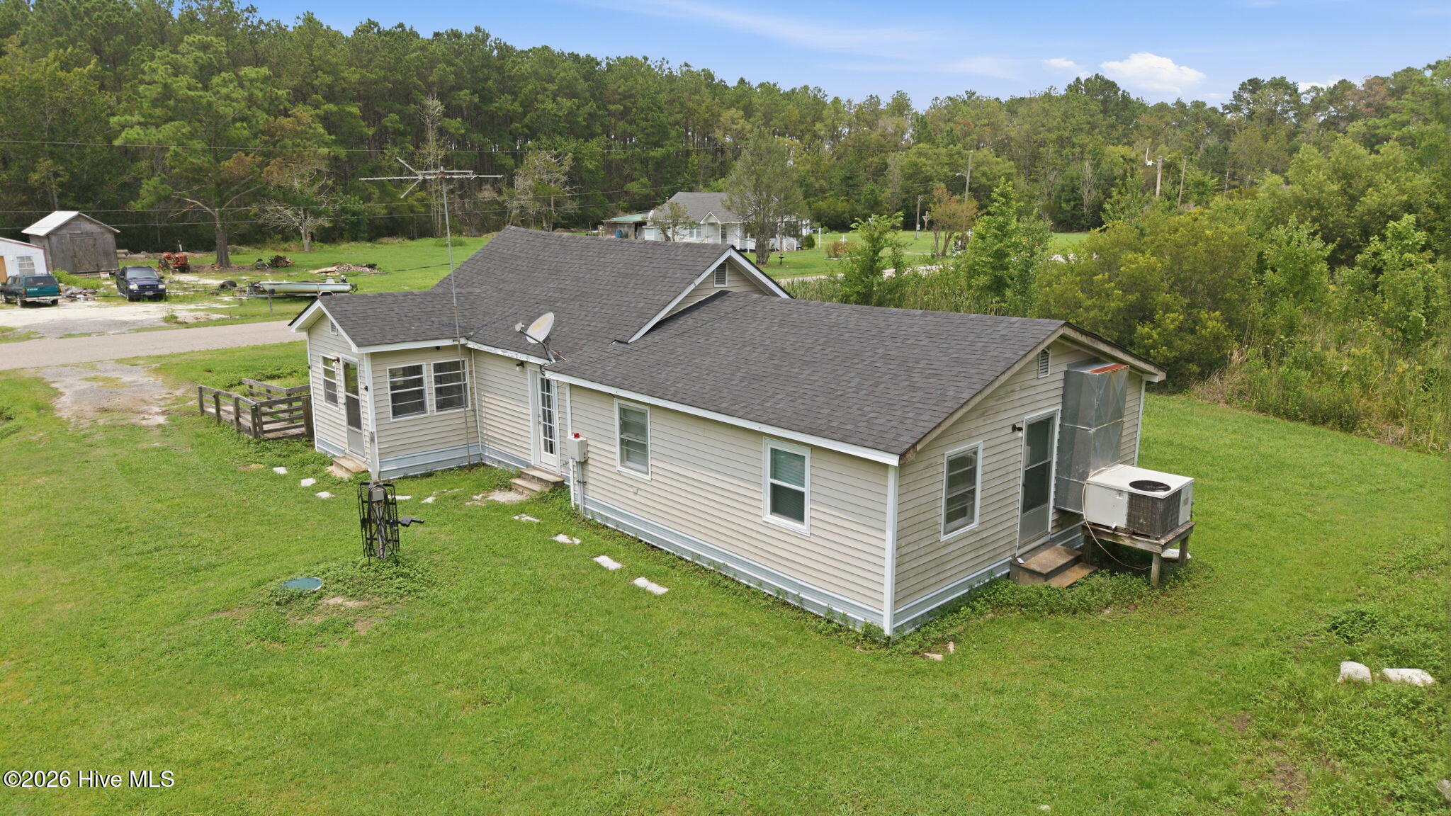 Exterior photo of 800 Goat Neck Road, Columbia, NC 27925. MLS: 100590530