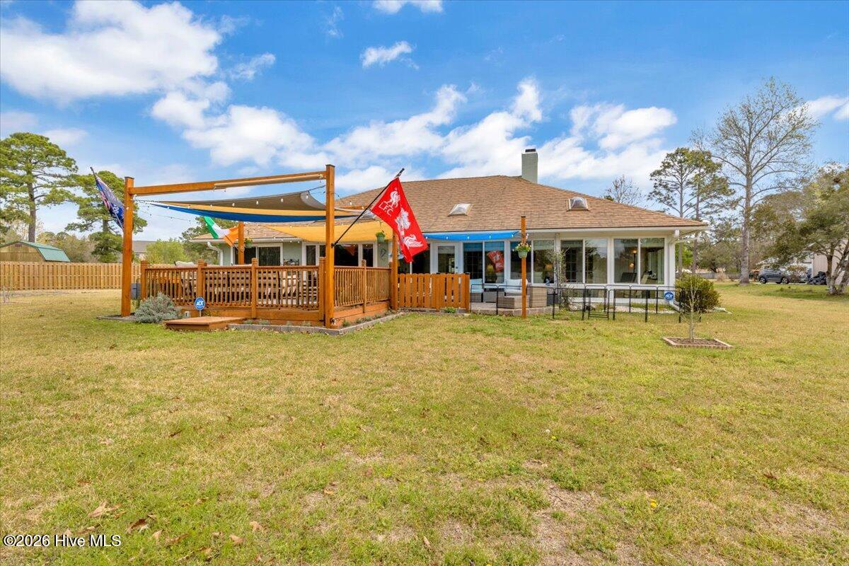 100563011 | Photo 51