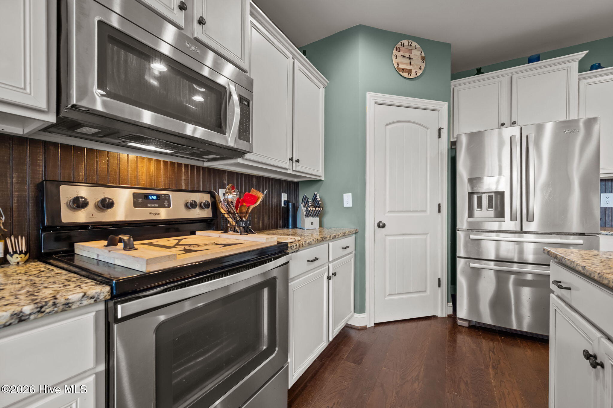 100564669 | Photo 15