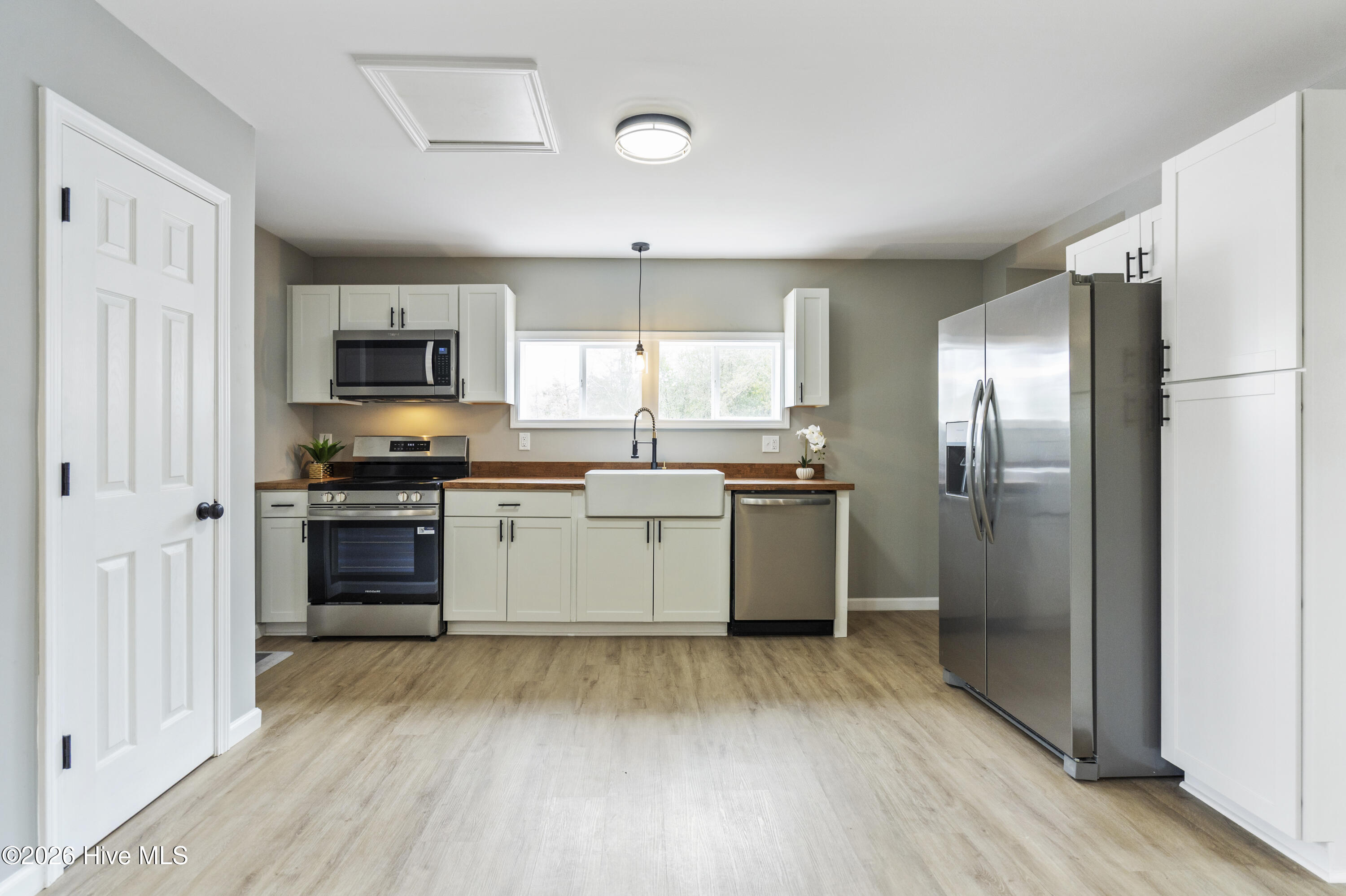 100556703 | Photo 18