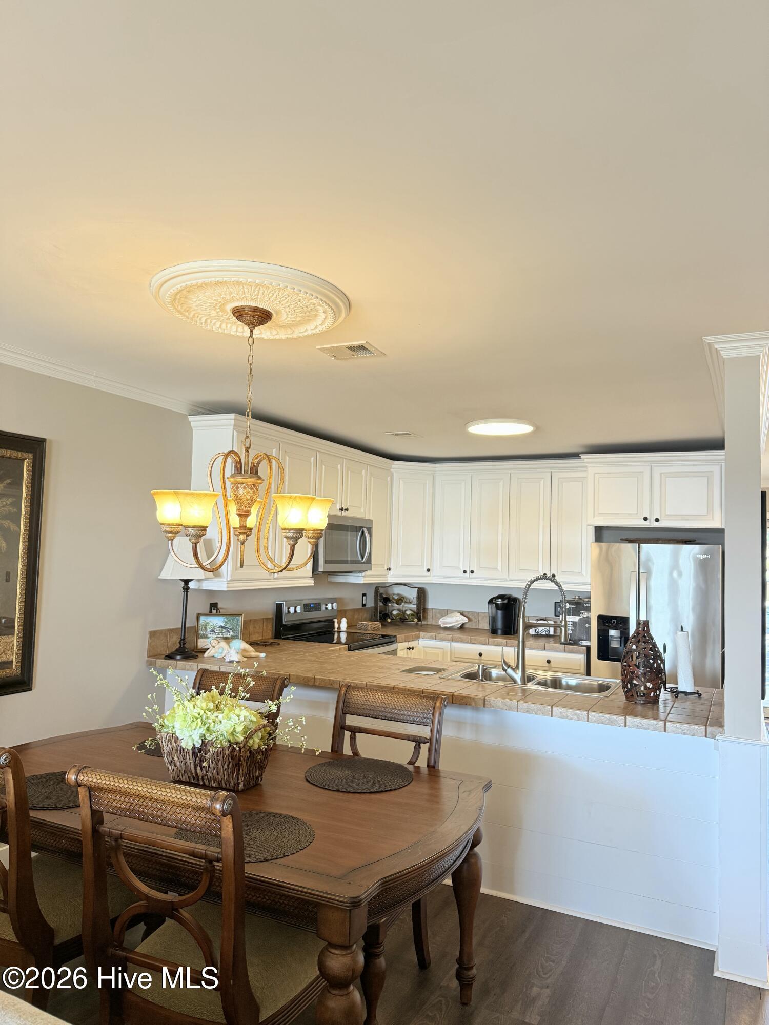 100552008 | Photo 11