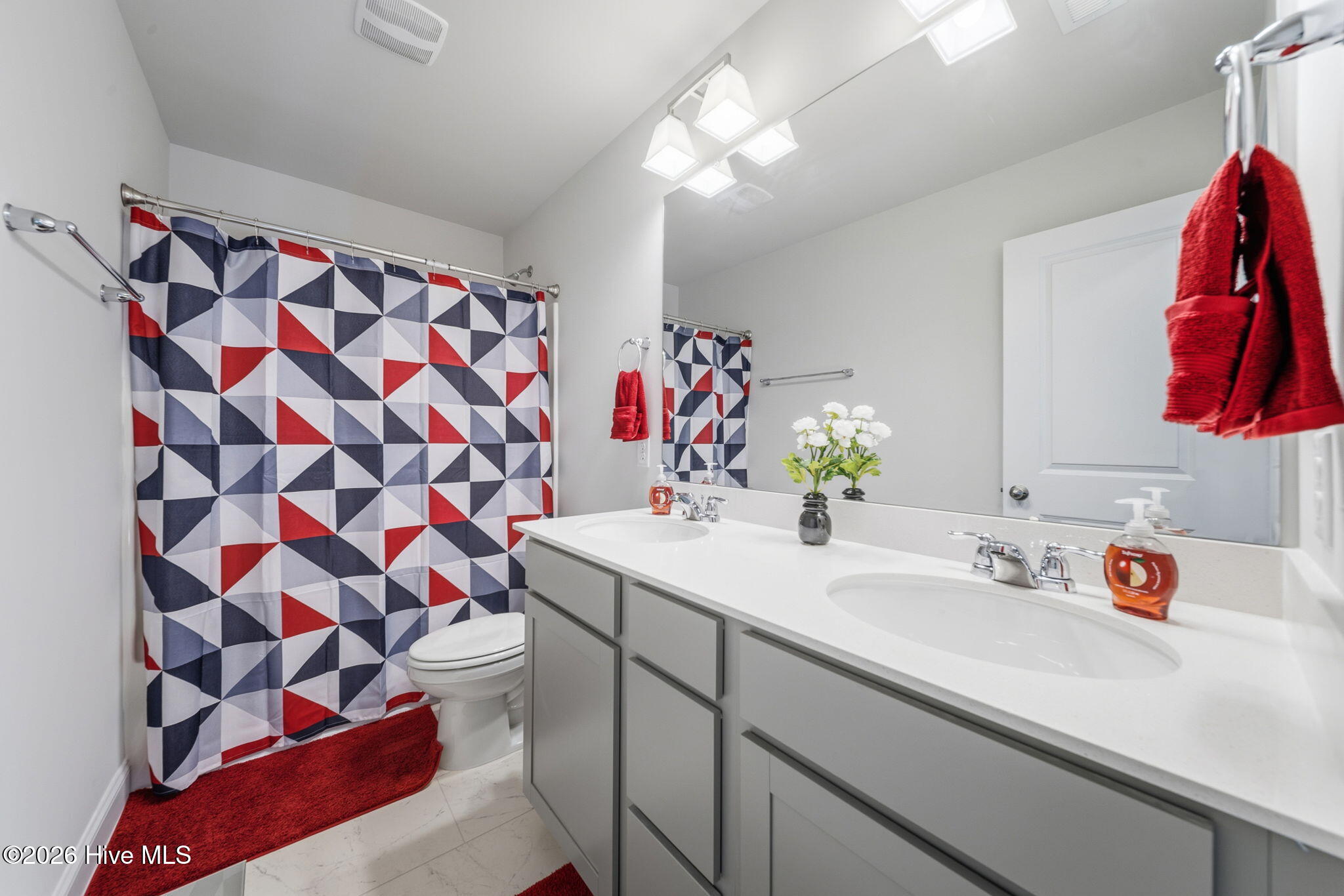 100566000 | Photo 39