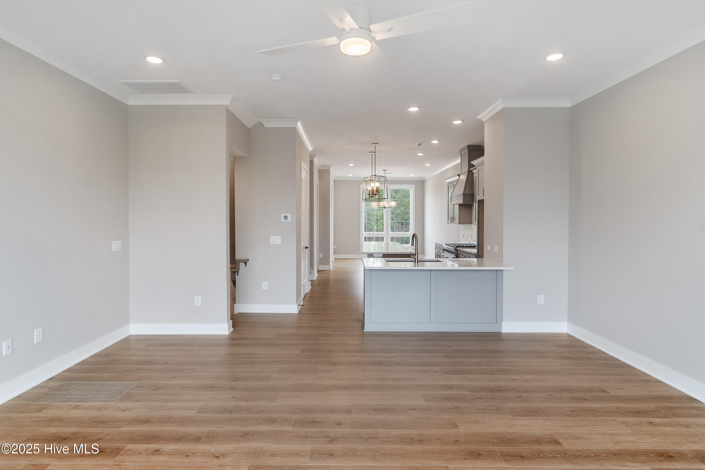 100454481 | Photo 17