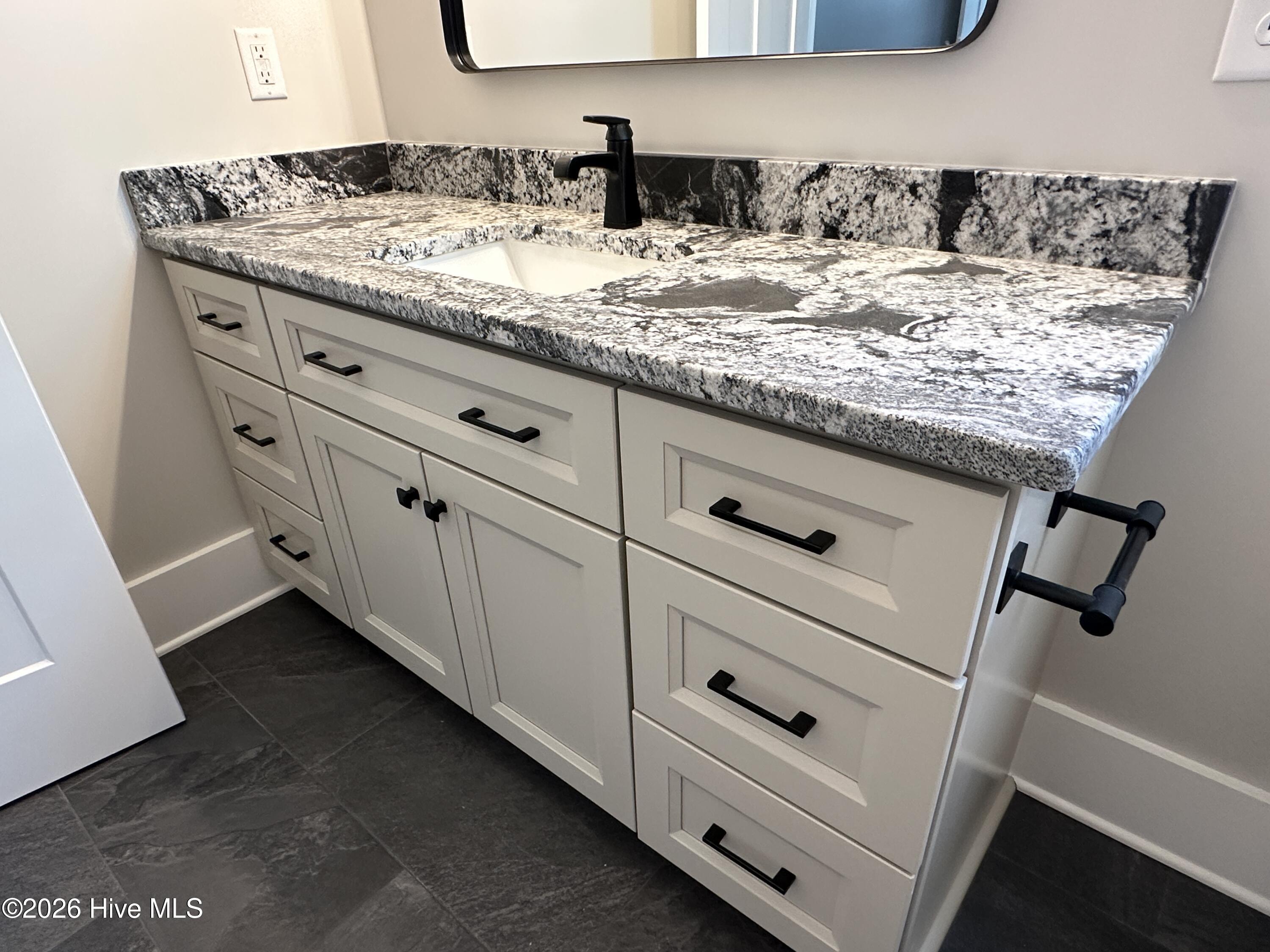 365 W New Jersey Avenue, Southern Pines, NC, 28387