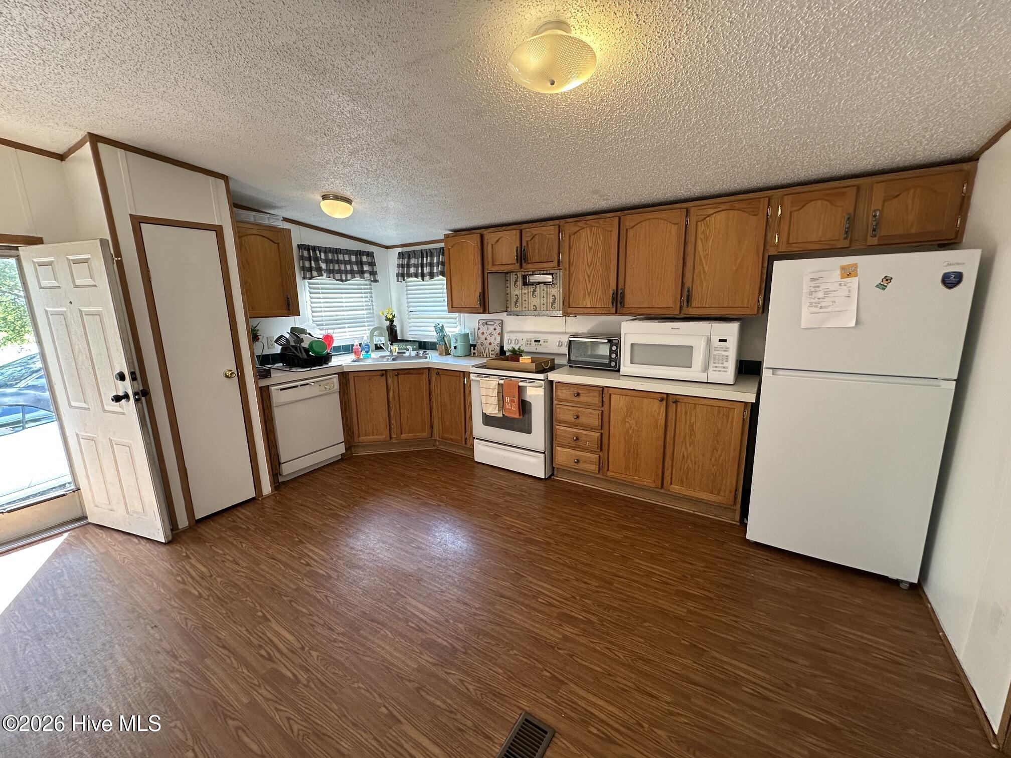 Photo 5 of Manufactured home for sale at 10660 Jamestown Dr, Laurinburg, NC 28352 | MLS# 100601528 | Listing updated on 2026-09-04