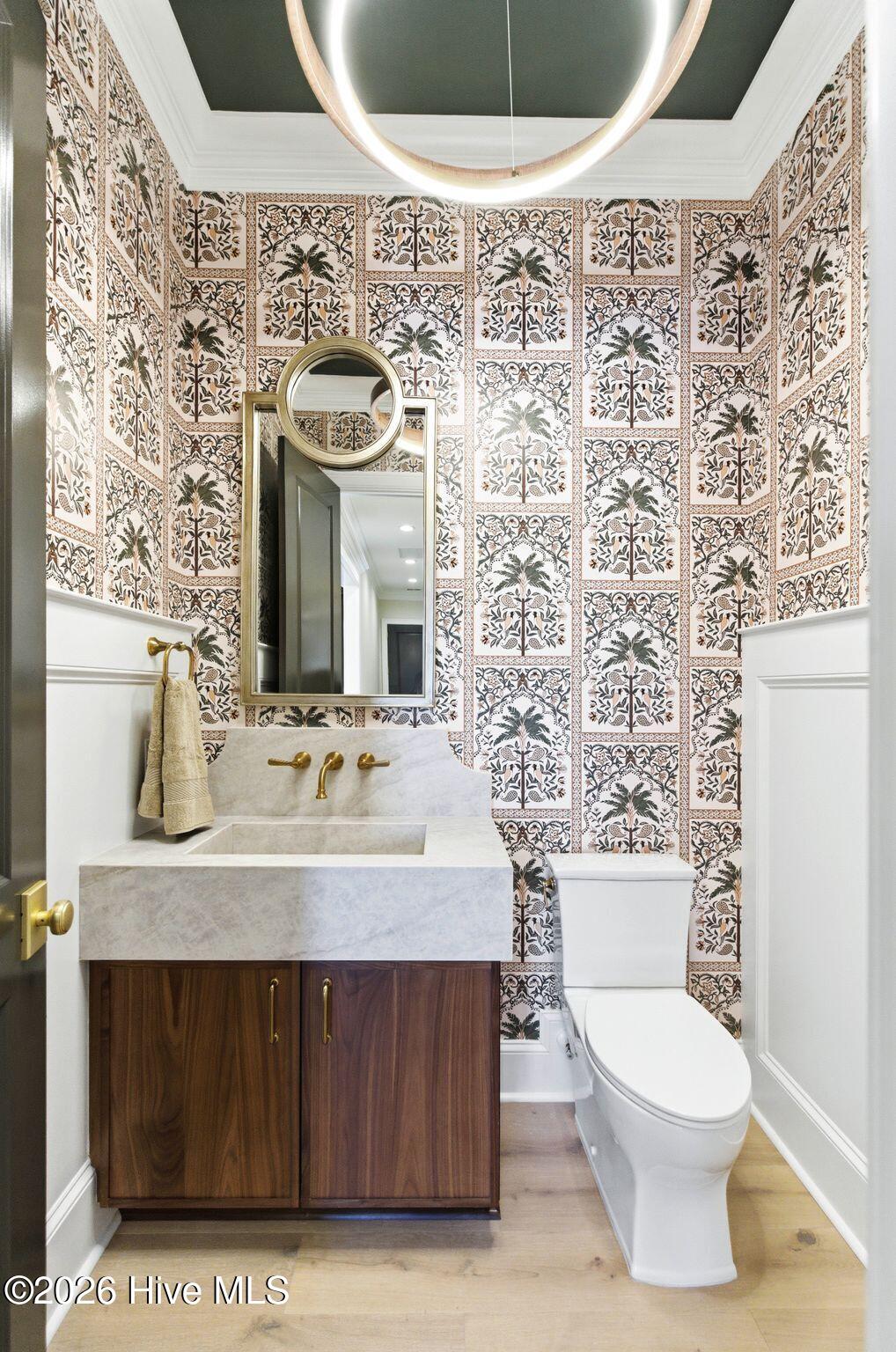 100570119 | Photo 56