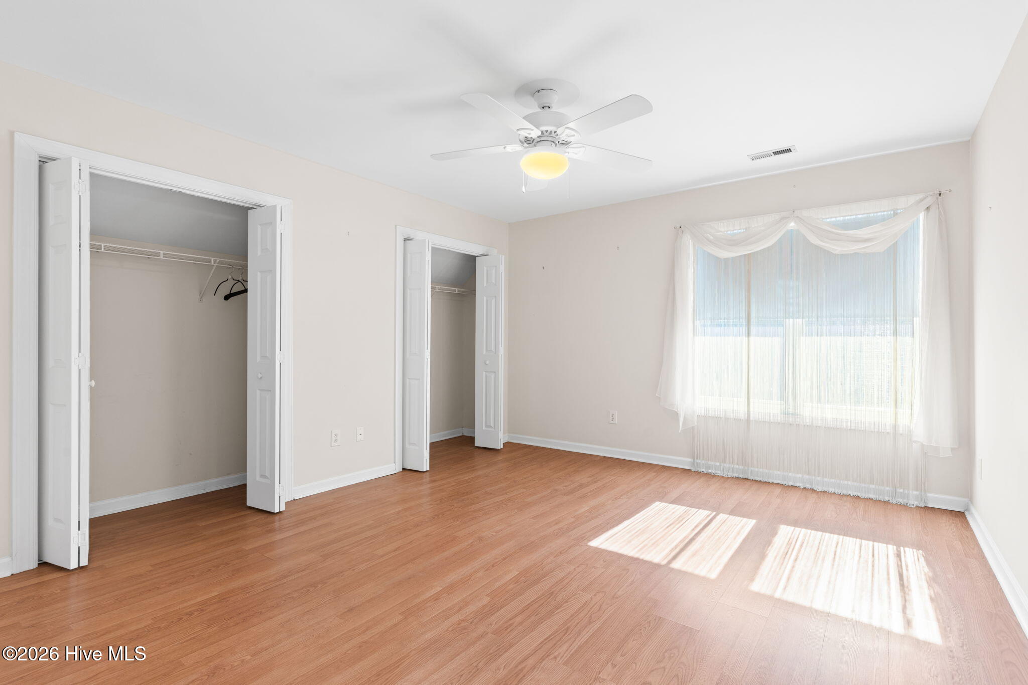 100551669 | Photo 45