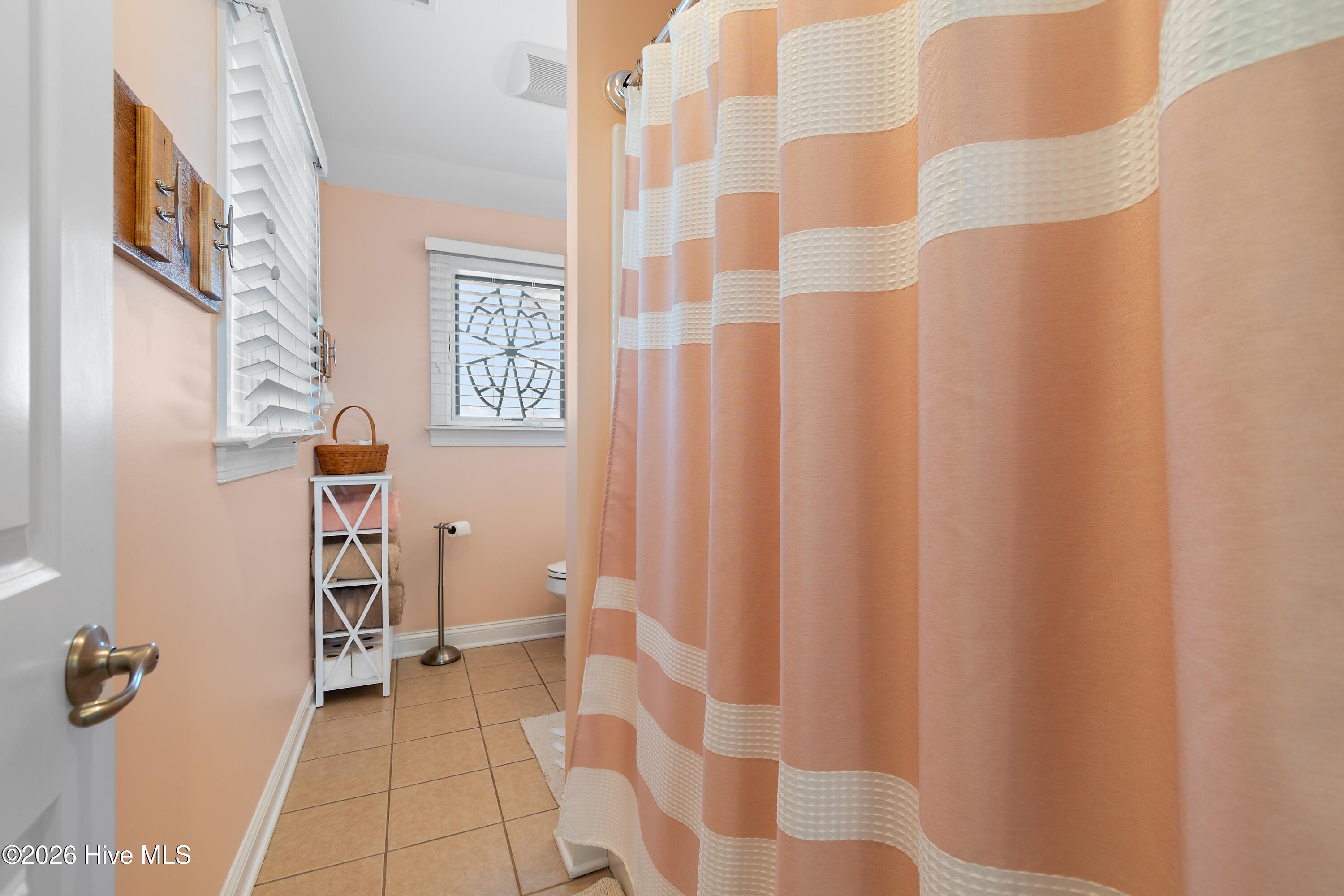 100551150 | Photo 33