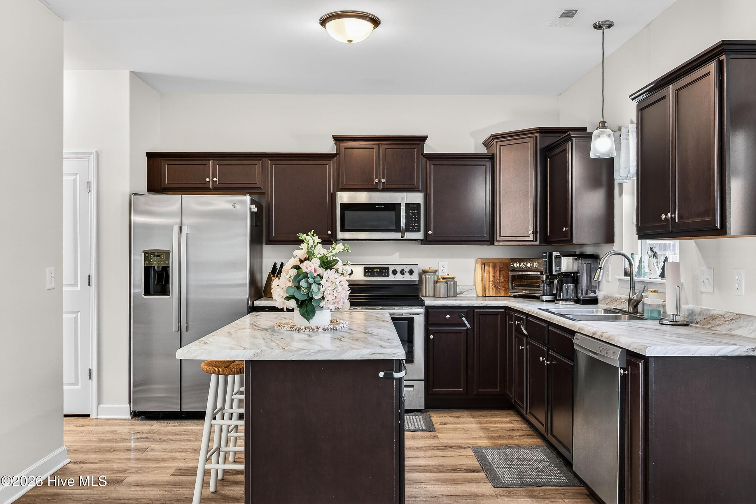 100558080 | Photo 10