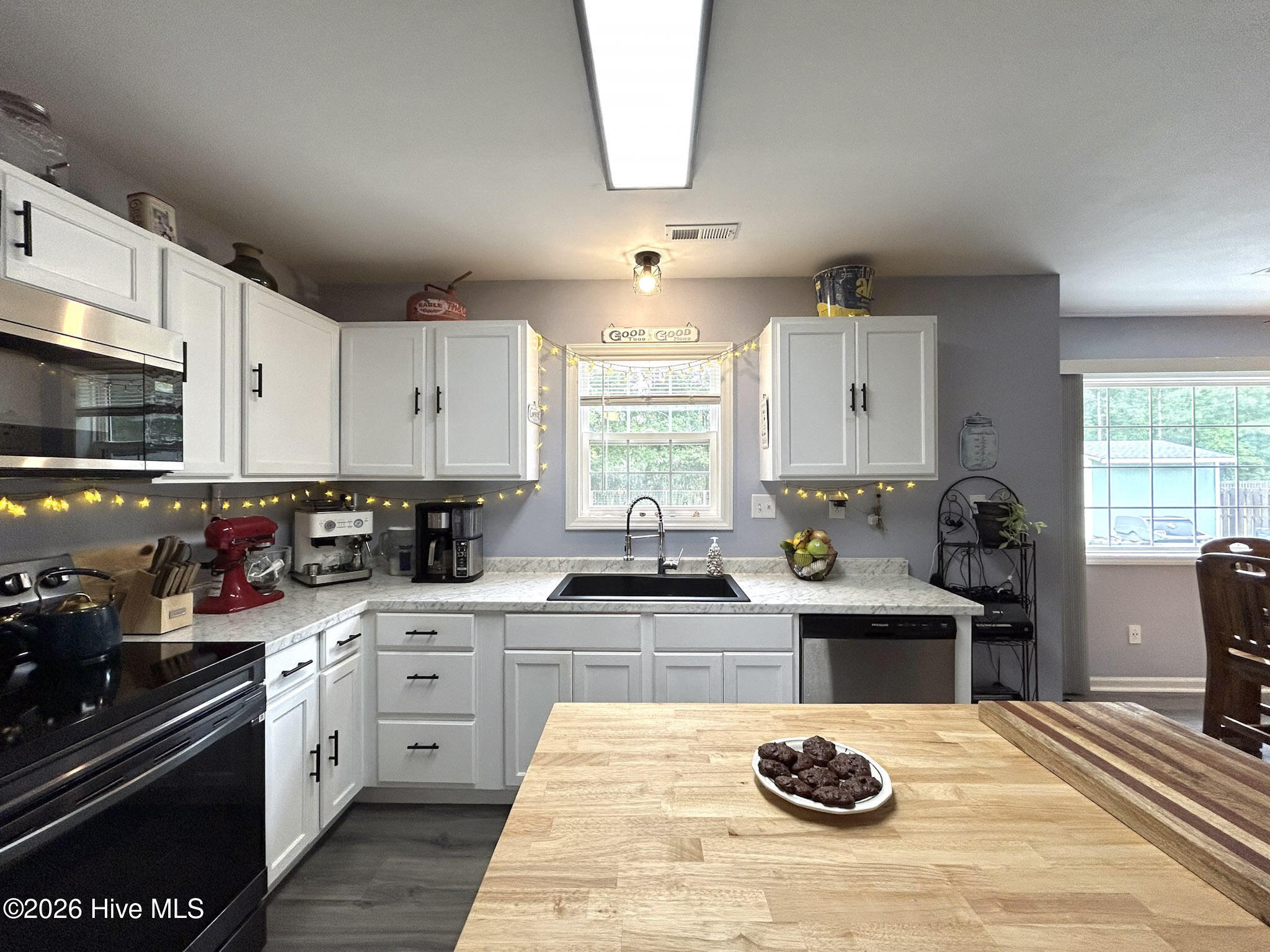 100570244 | Photo 15