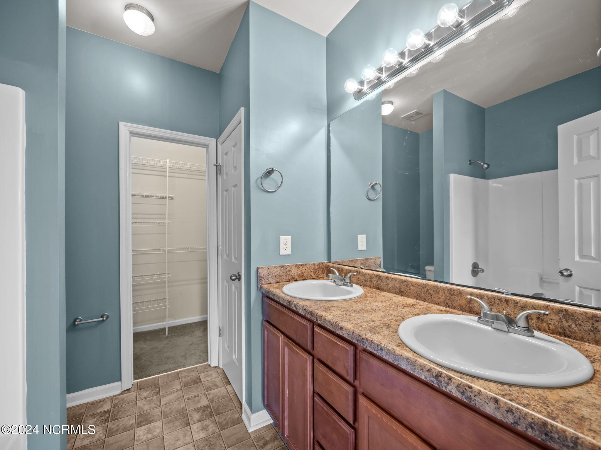 100544508 | Photo 14