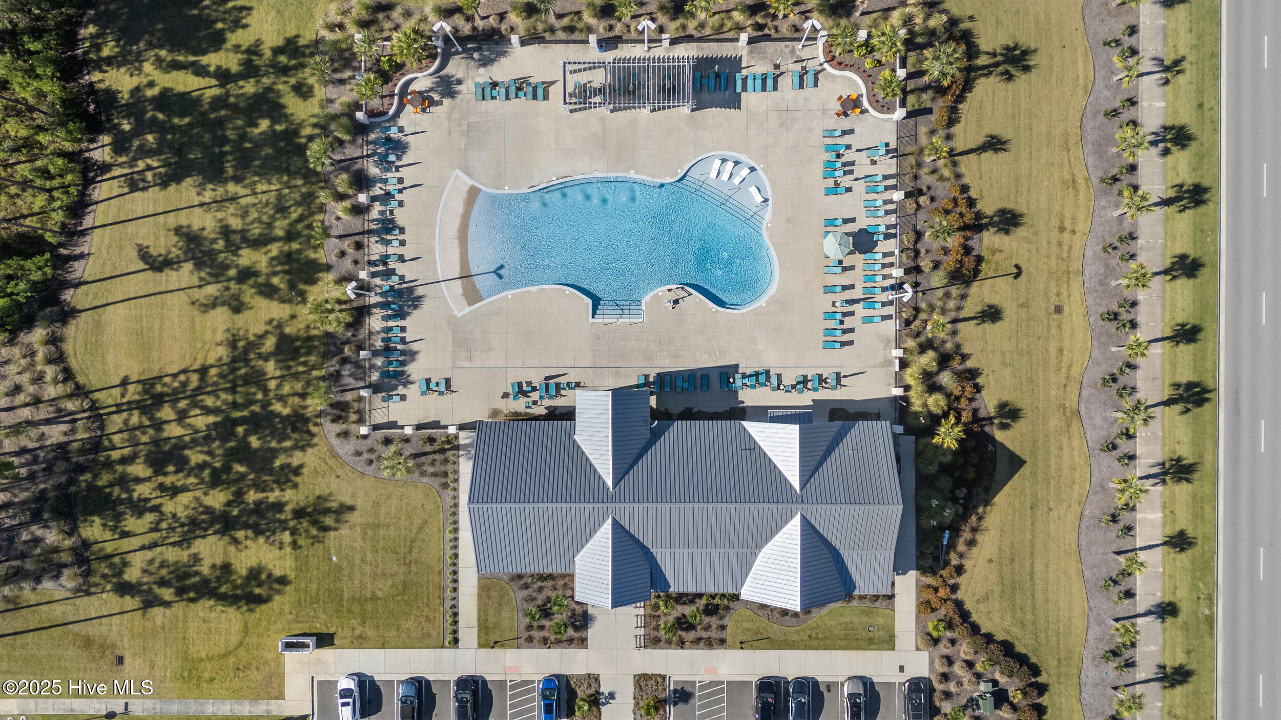 100537739 | Photo 37