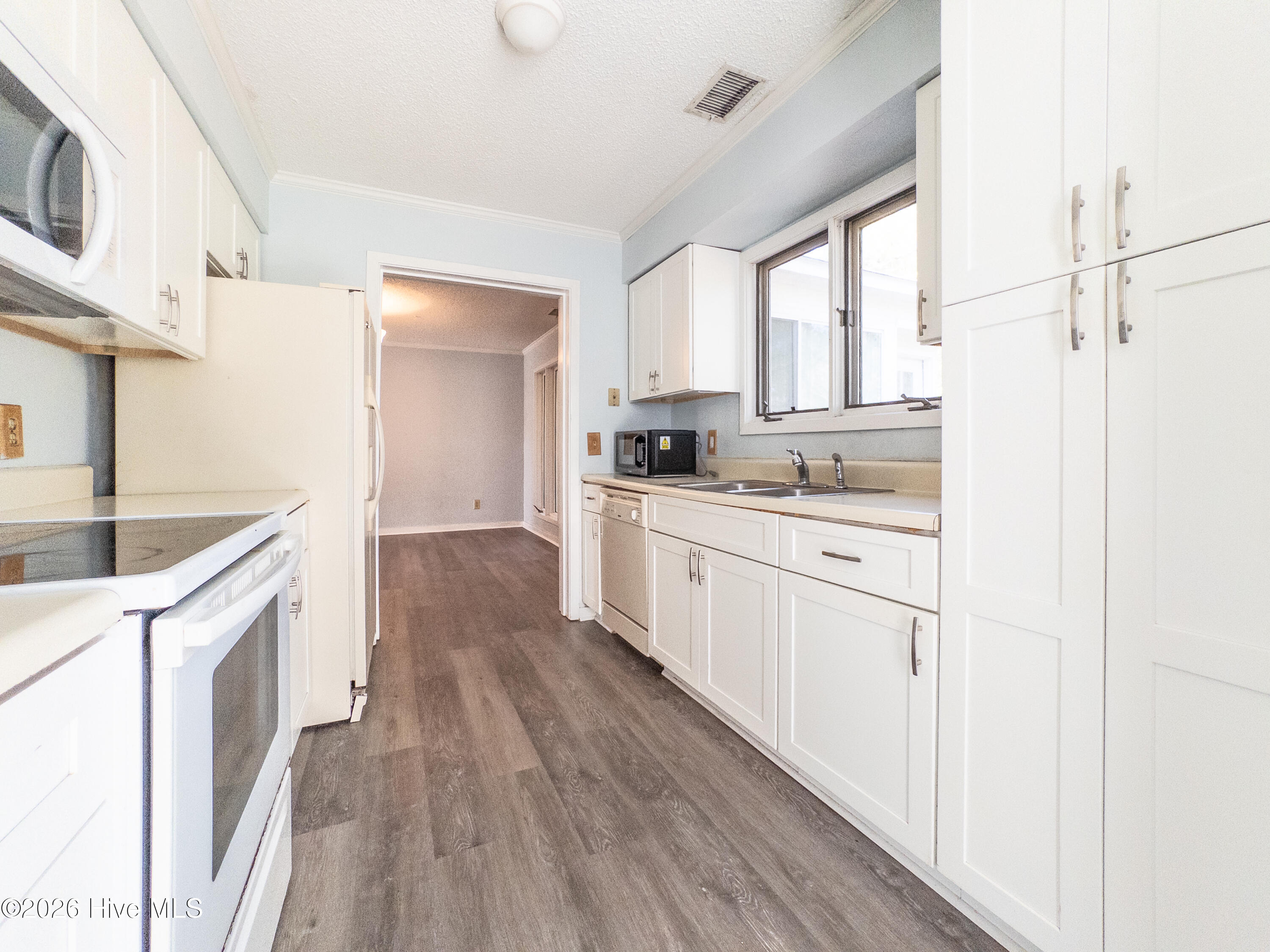 100565099 | Photo 10