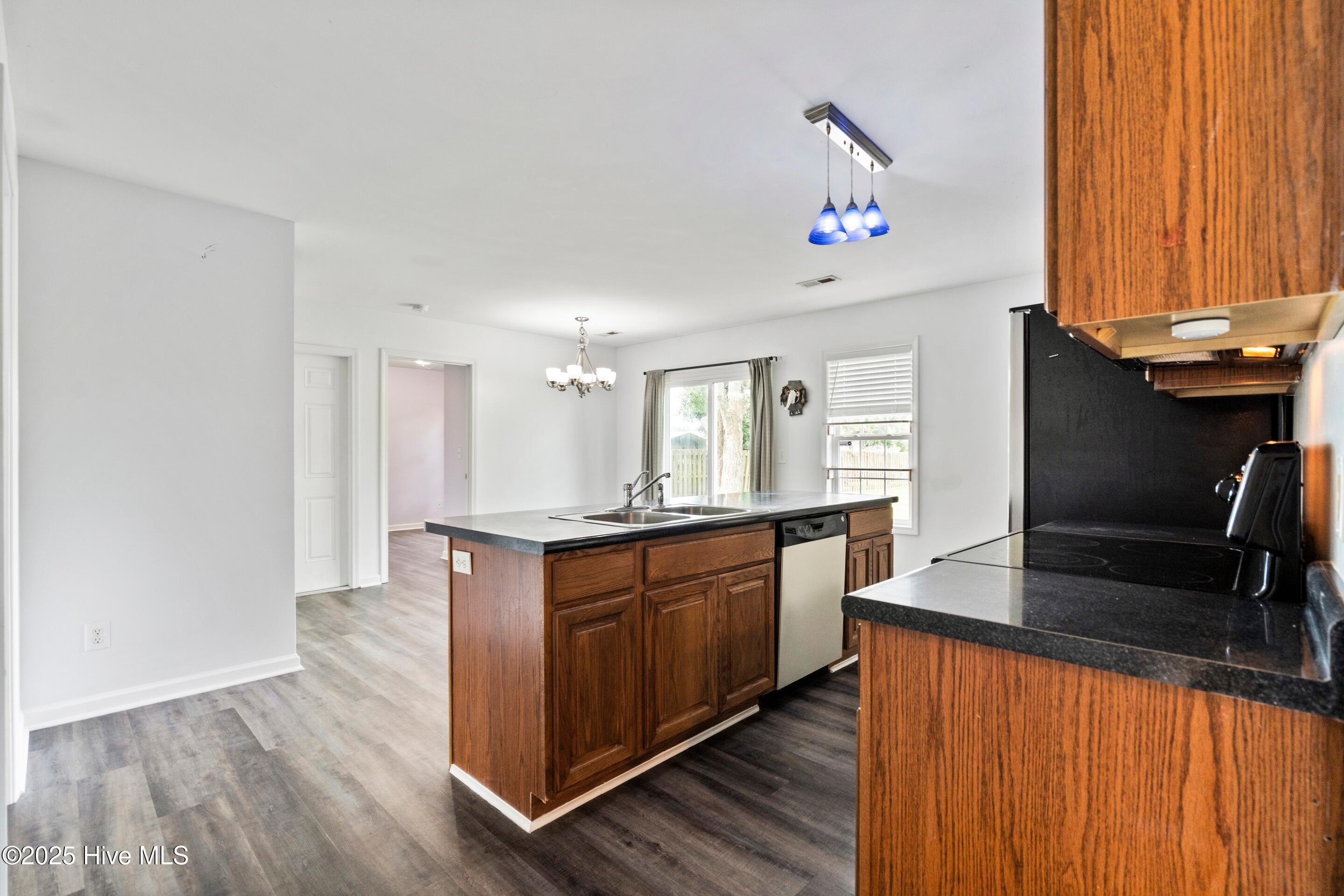3127 Memory Lane, Castle Hayne, NC 28429 – photo 11: kitchen