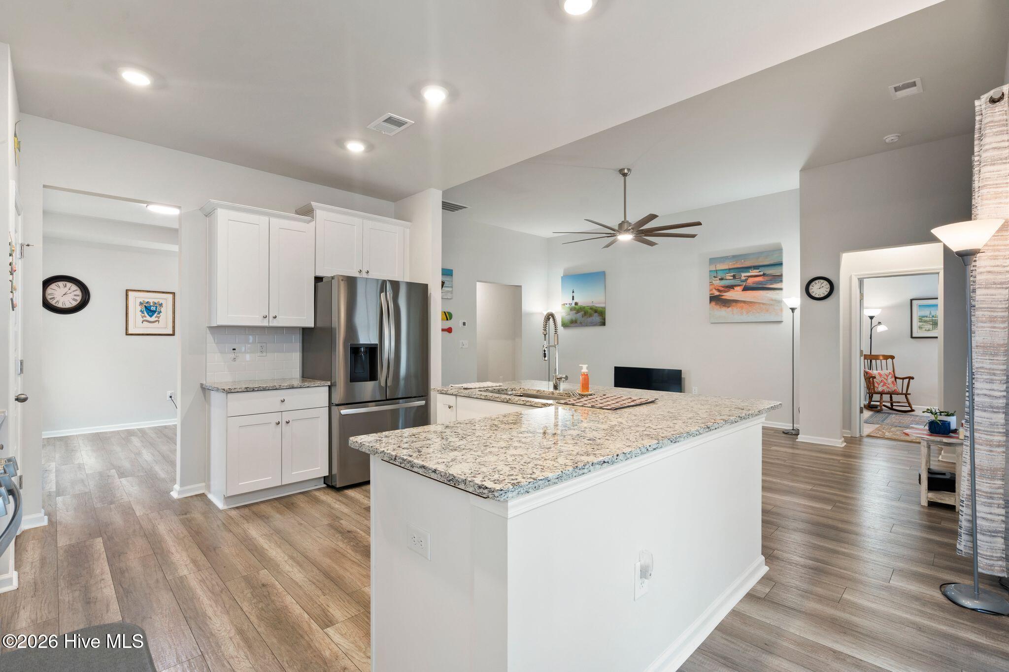 100550488 | Photo 13