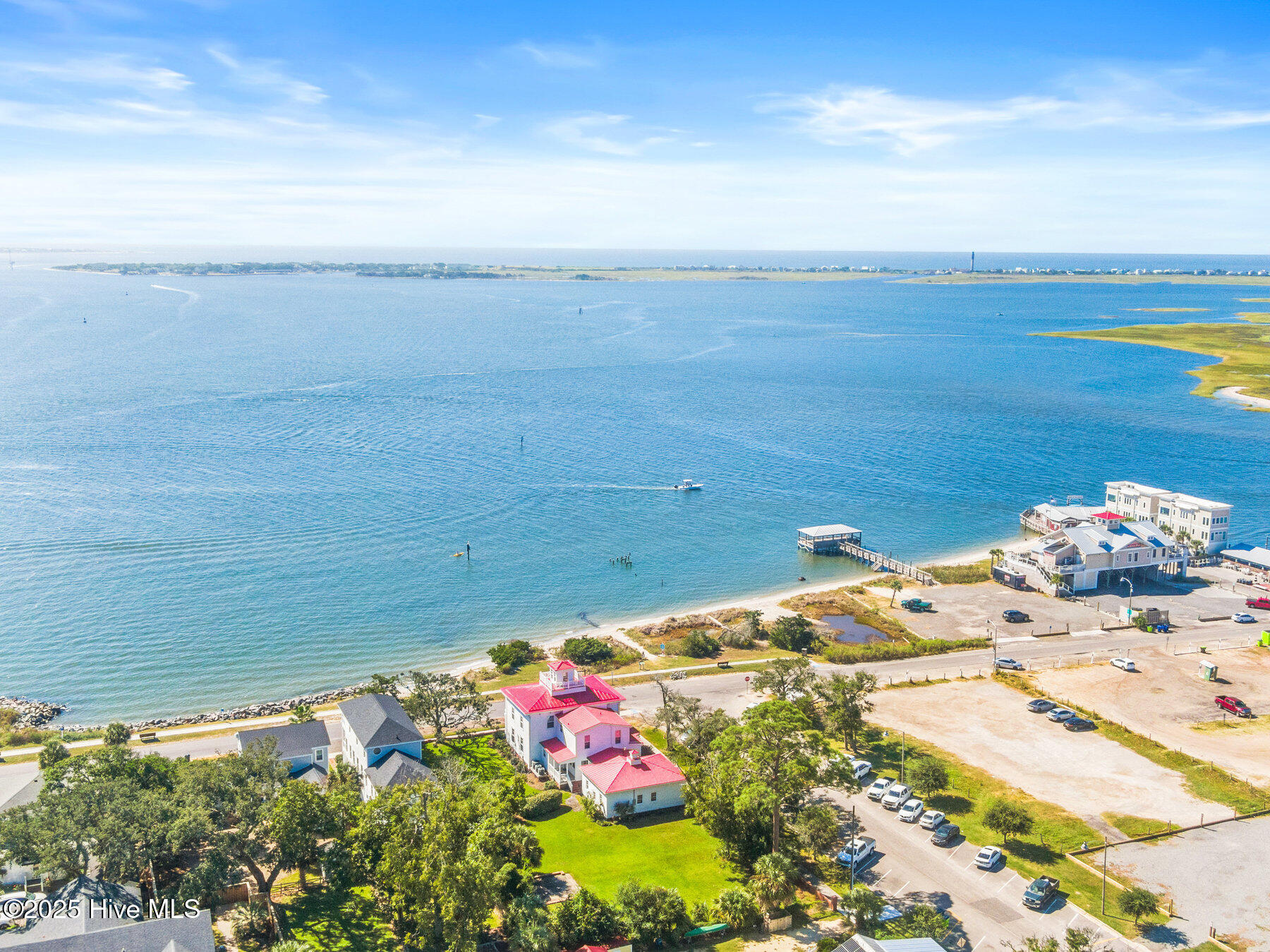 100561116 | Photo 53