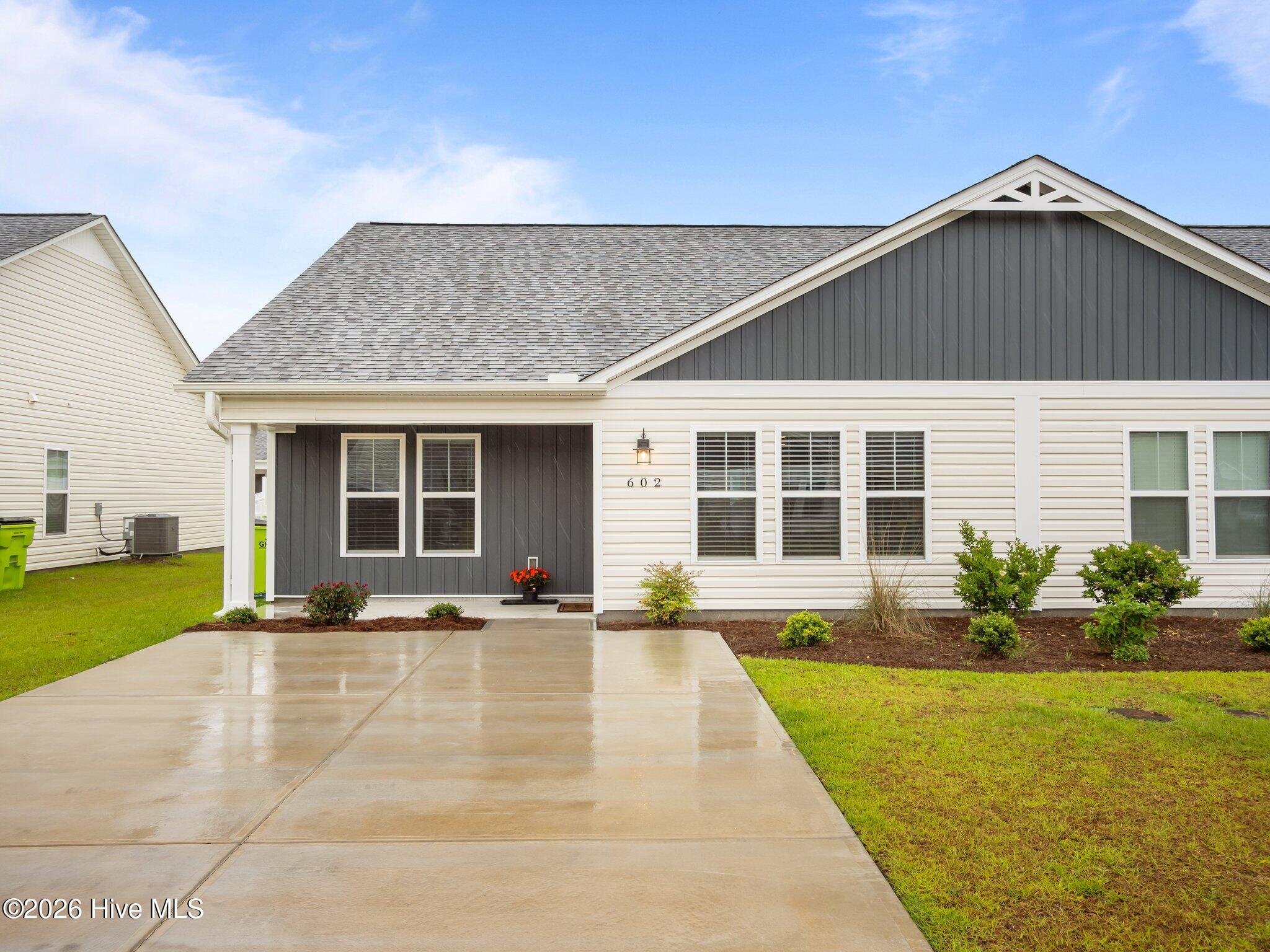 602 Villa Cove,Newport