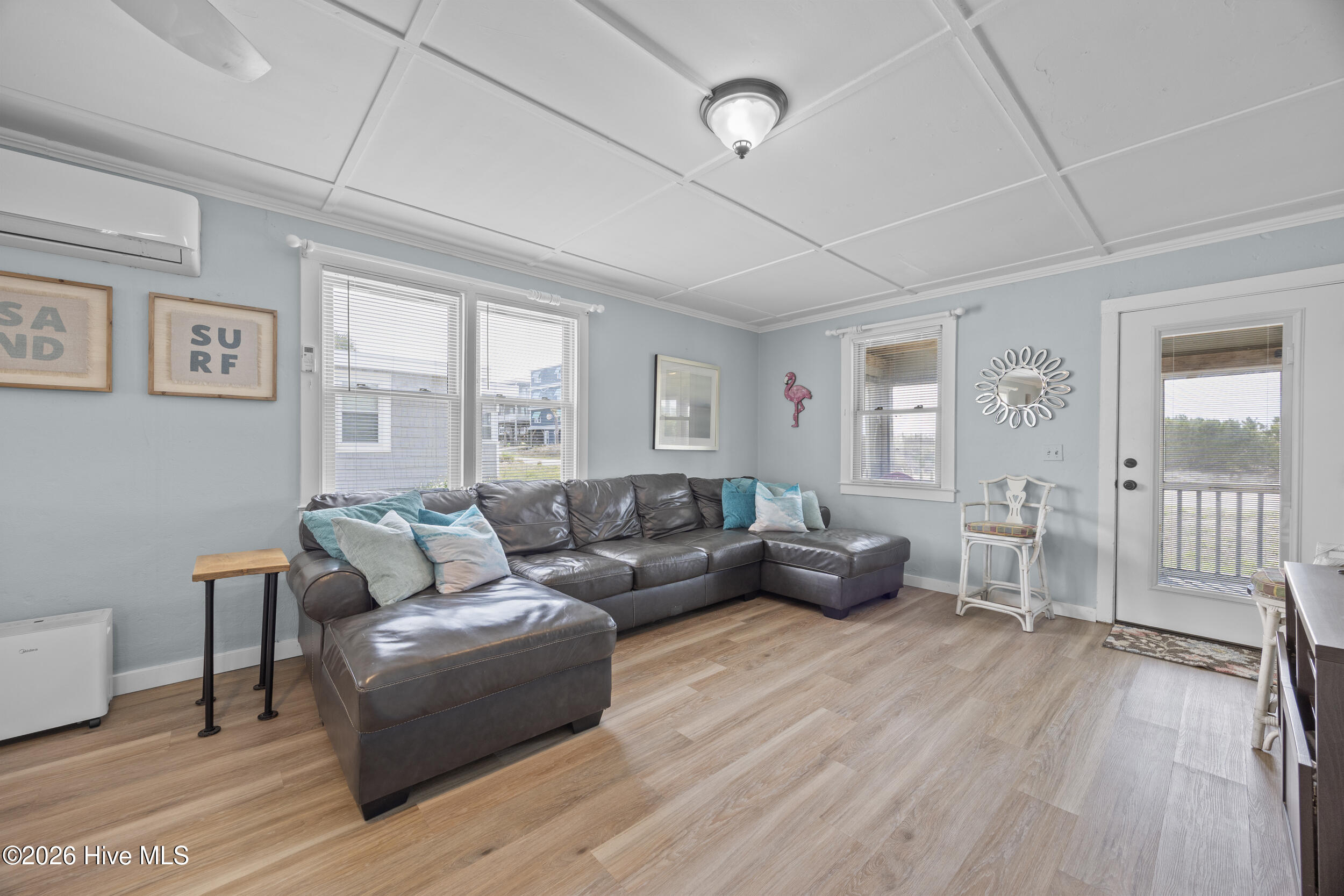 100563115 | Photo 15