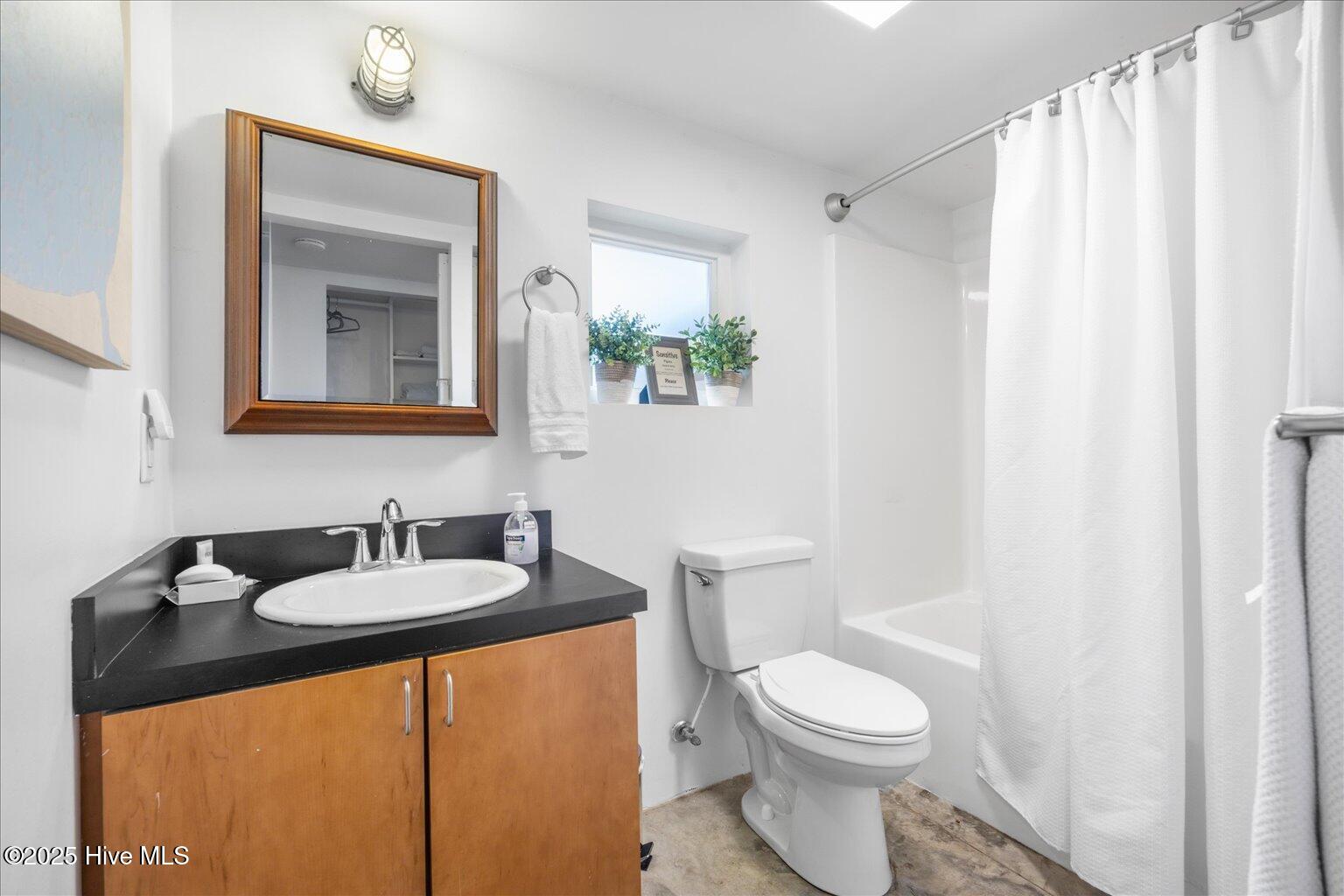 100528295 | Photo 31