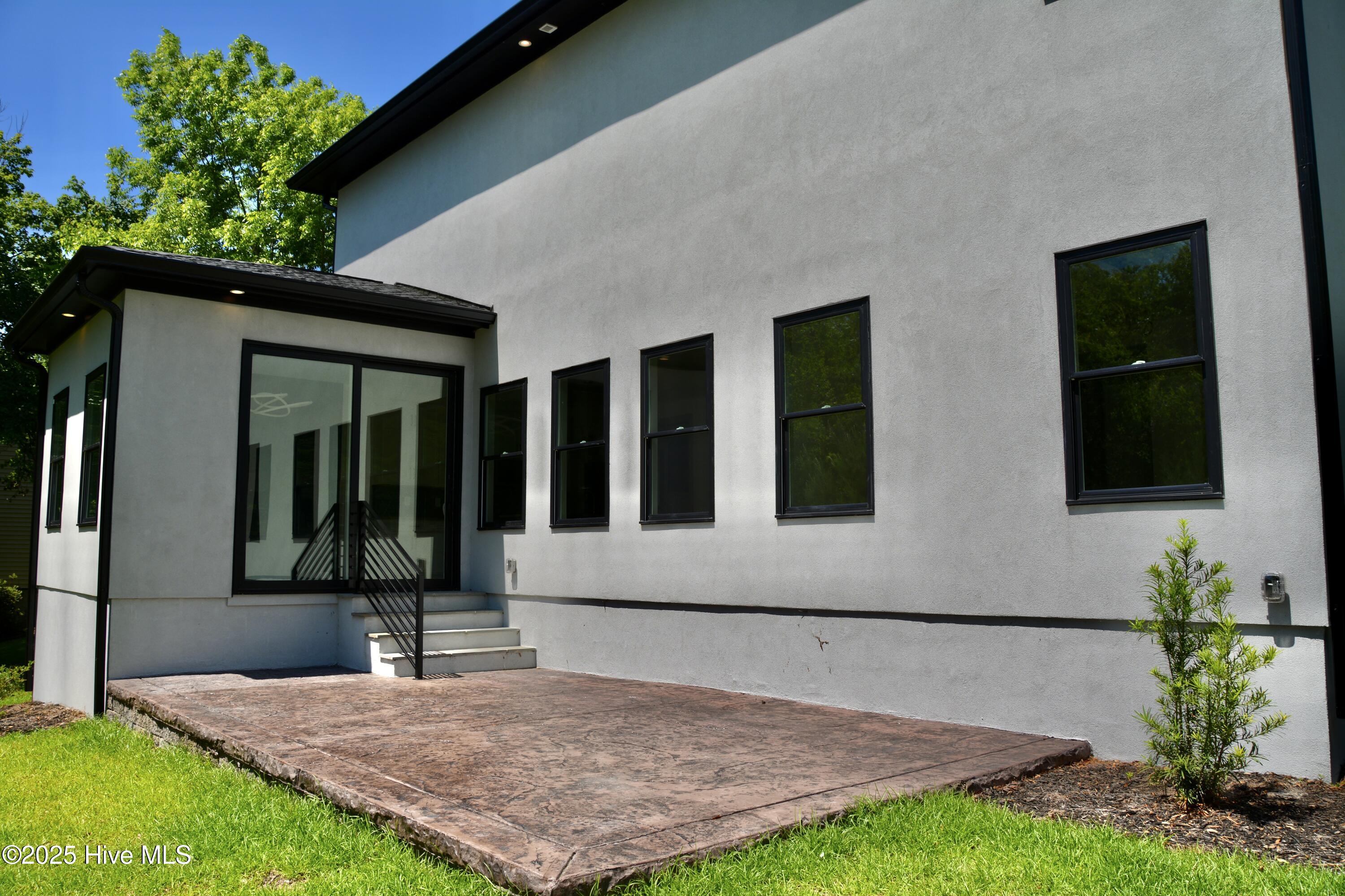 100508502 | Photo 82