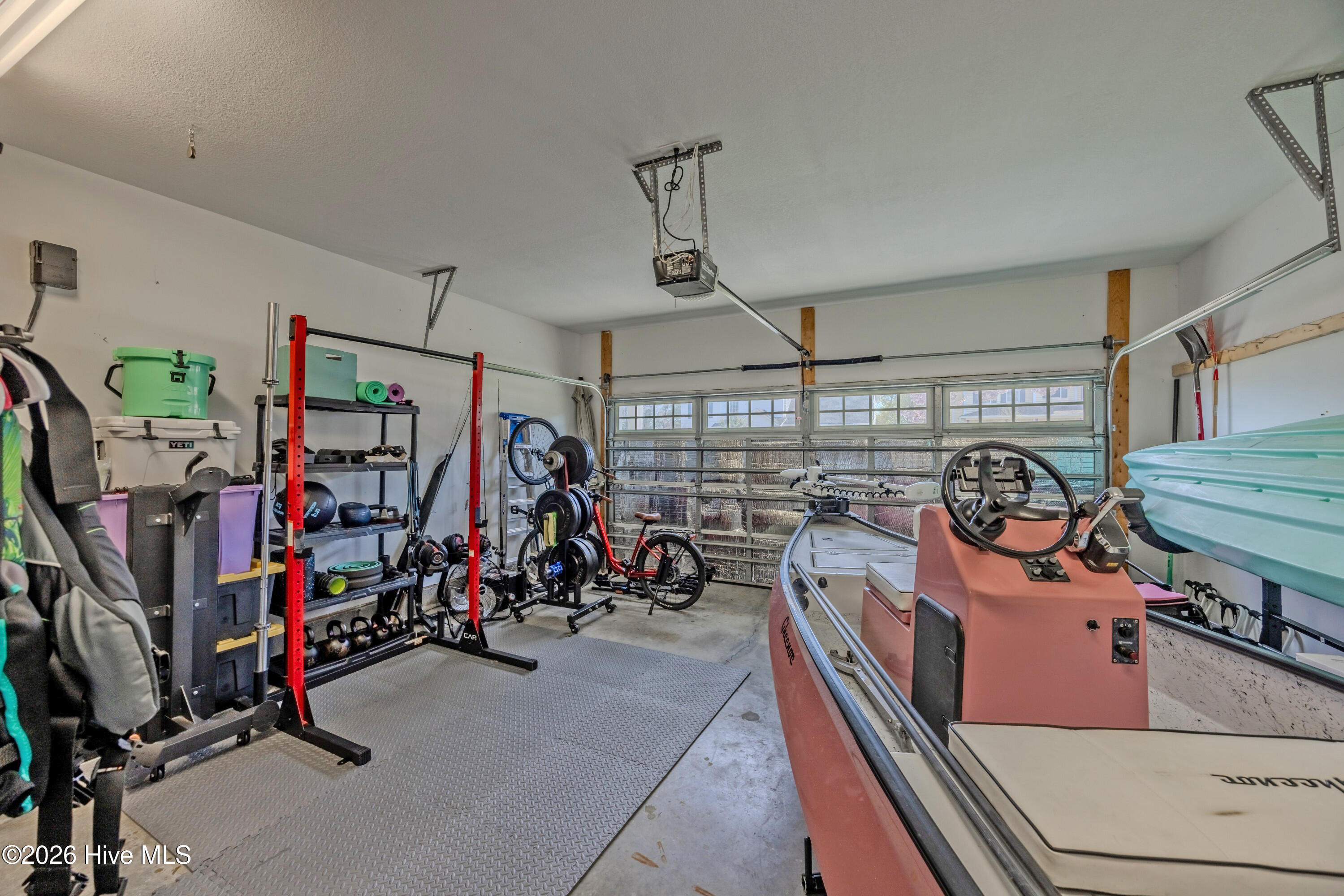 100562922 | Photo 51