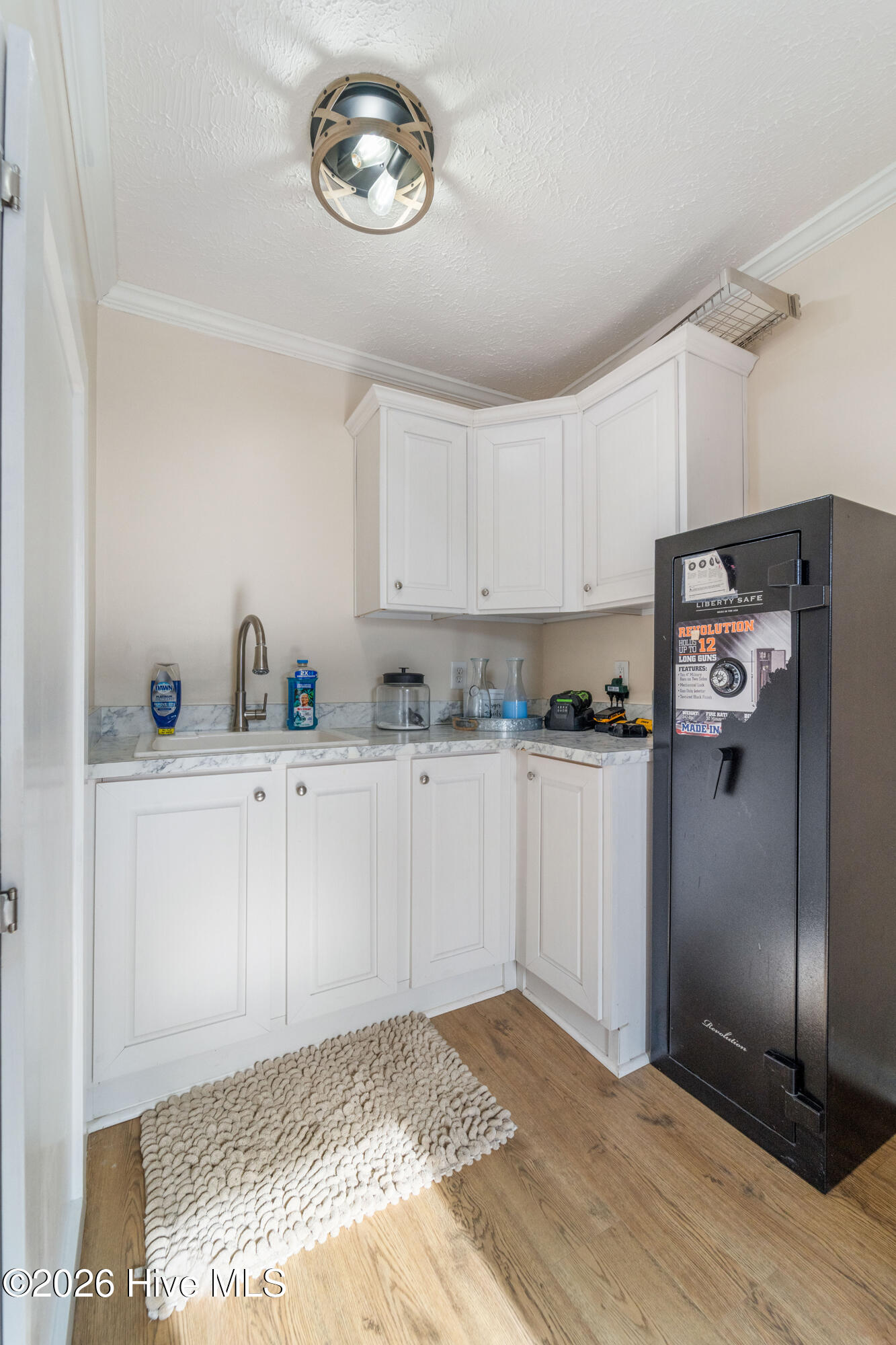 100547365 | Photo 35