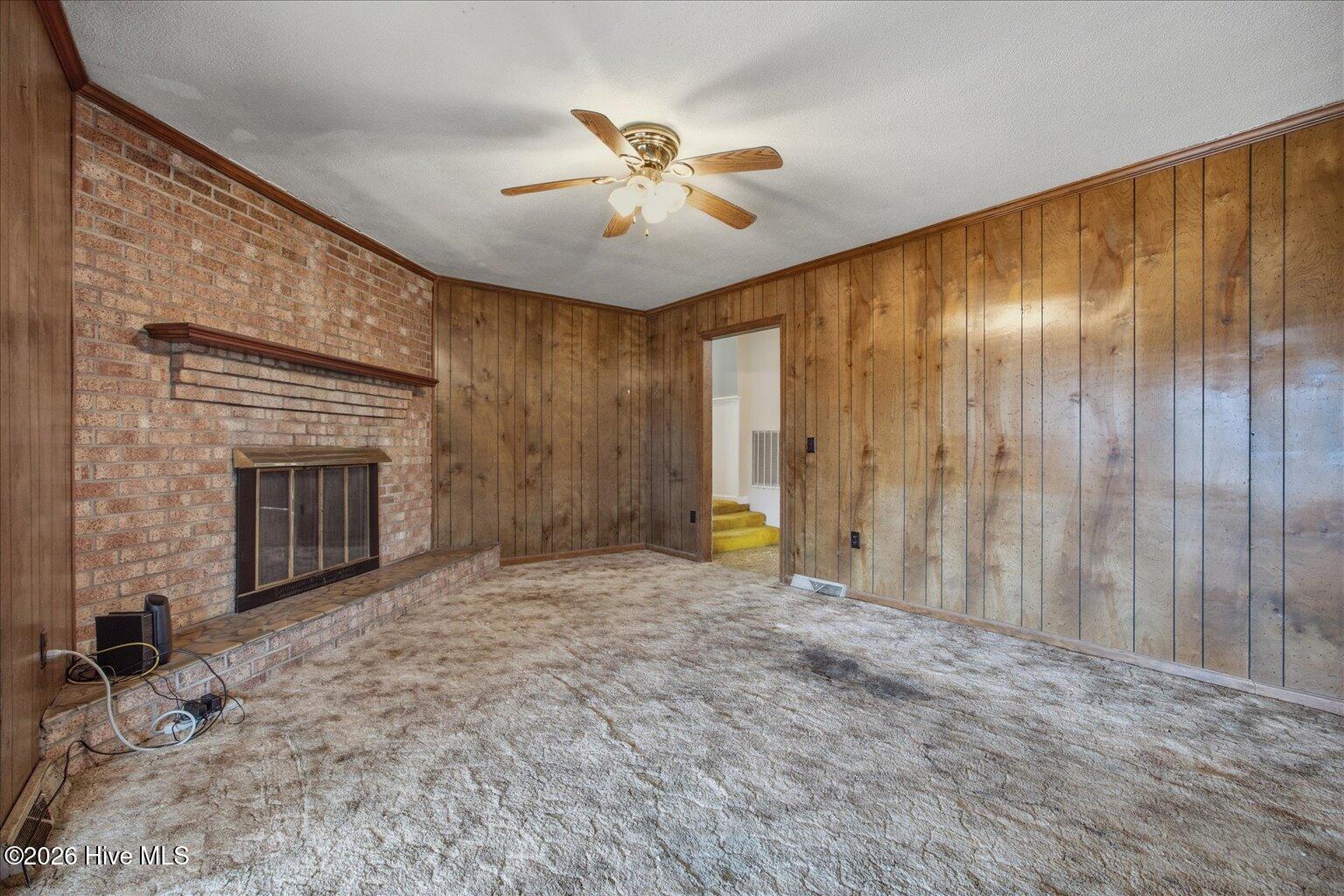 100557418 | Photo 13