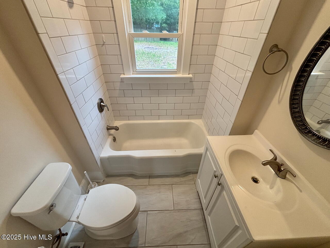 100519512 | Photo 10