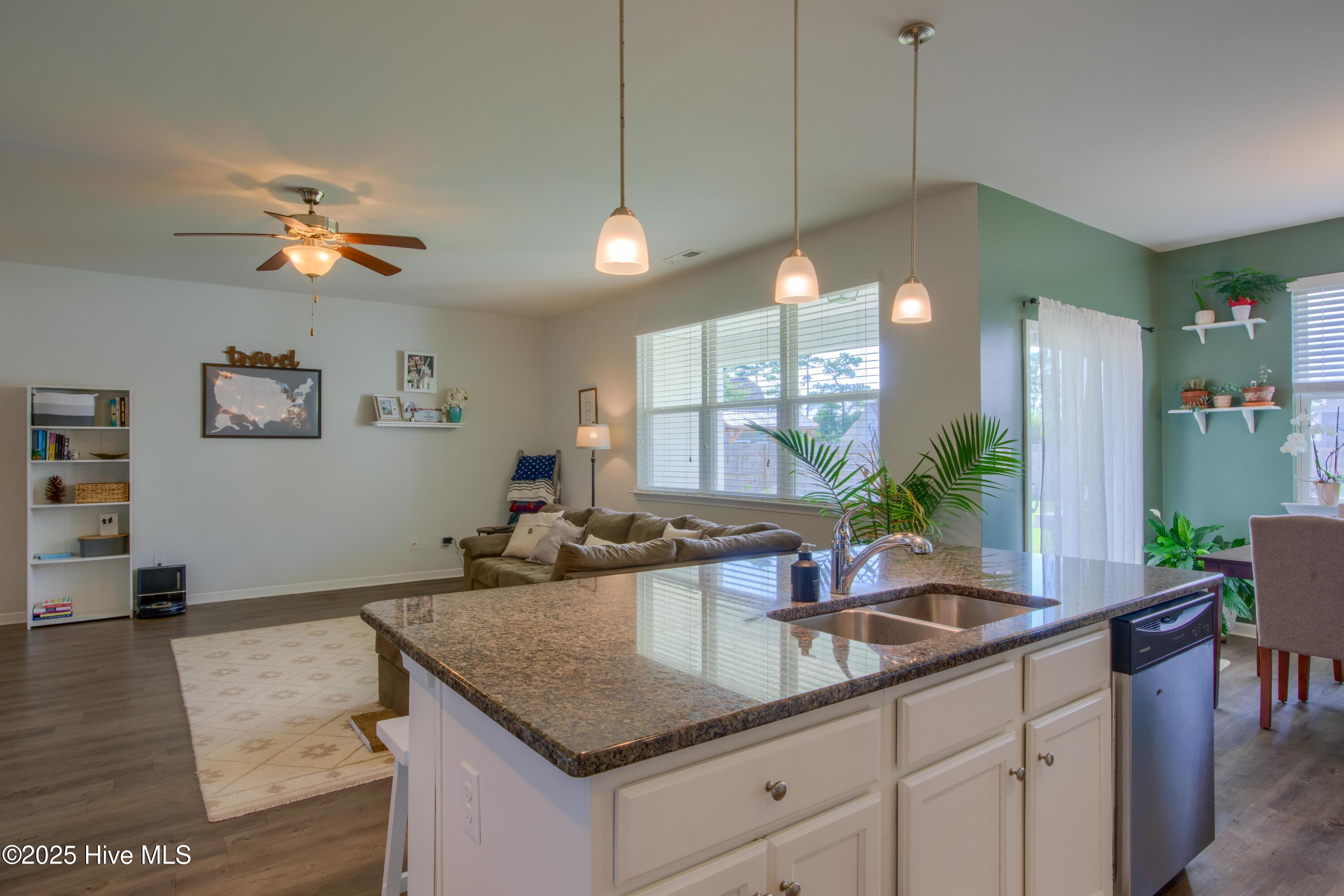 402 Saxby - Interiors_14