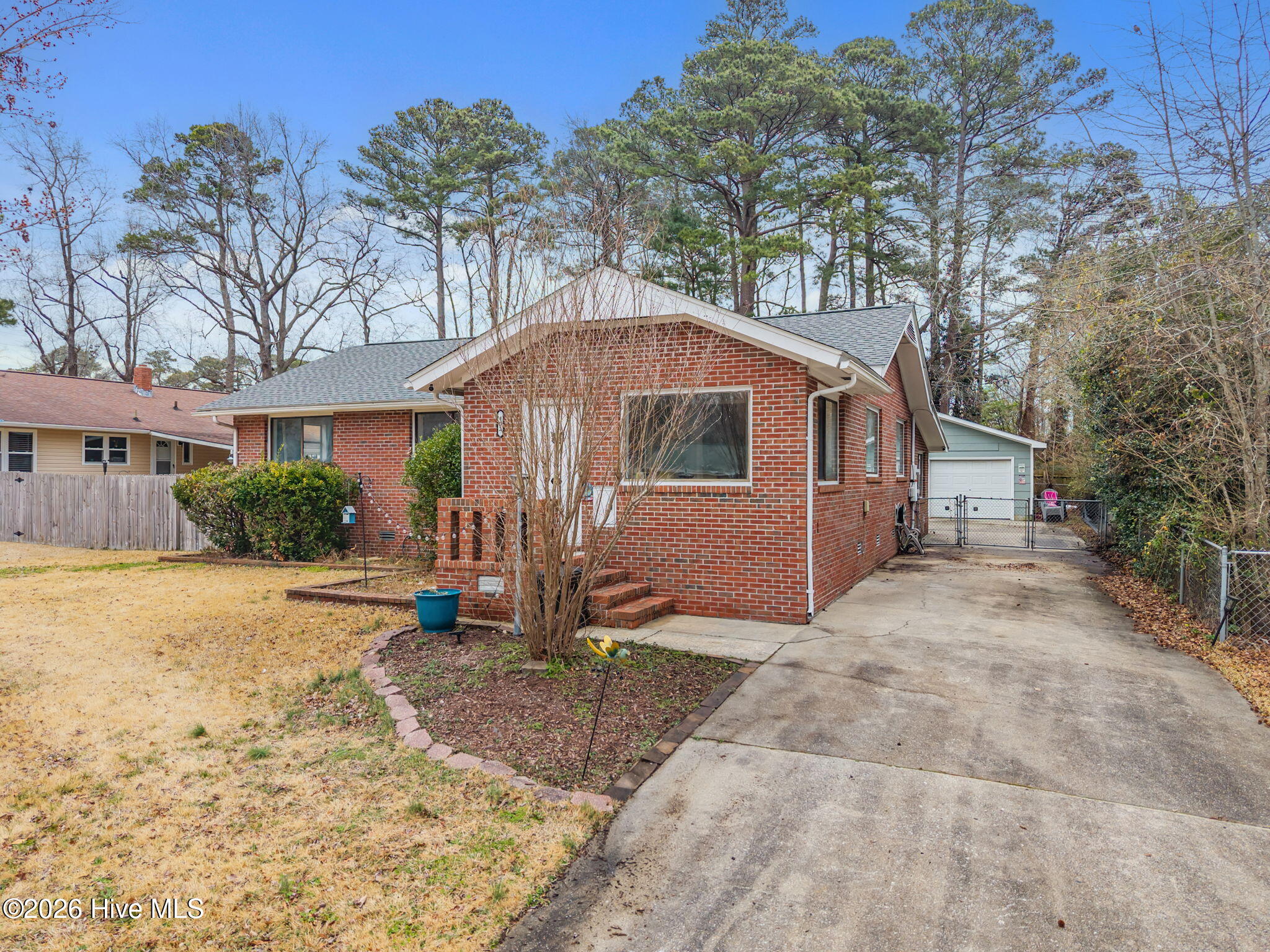 100555737 | Photo 43