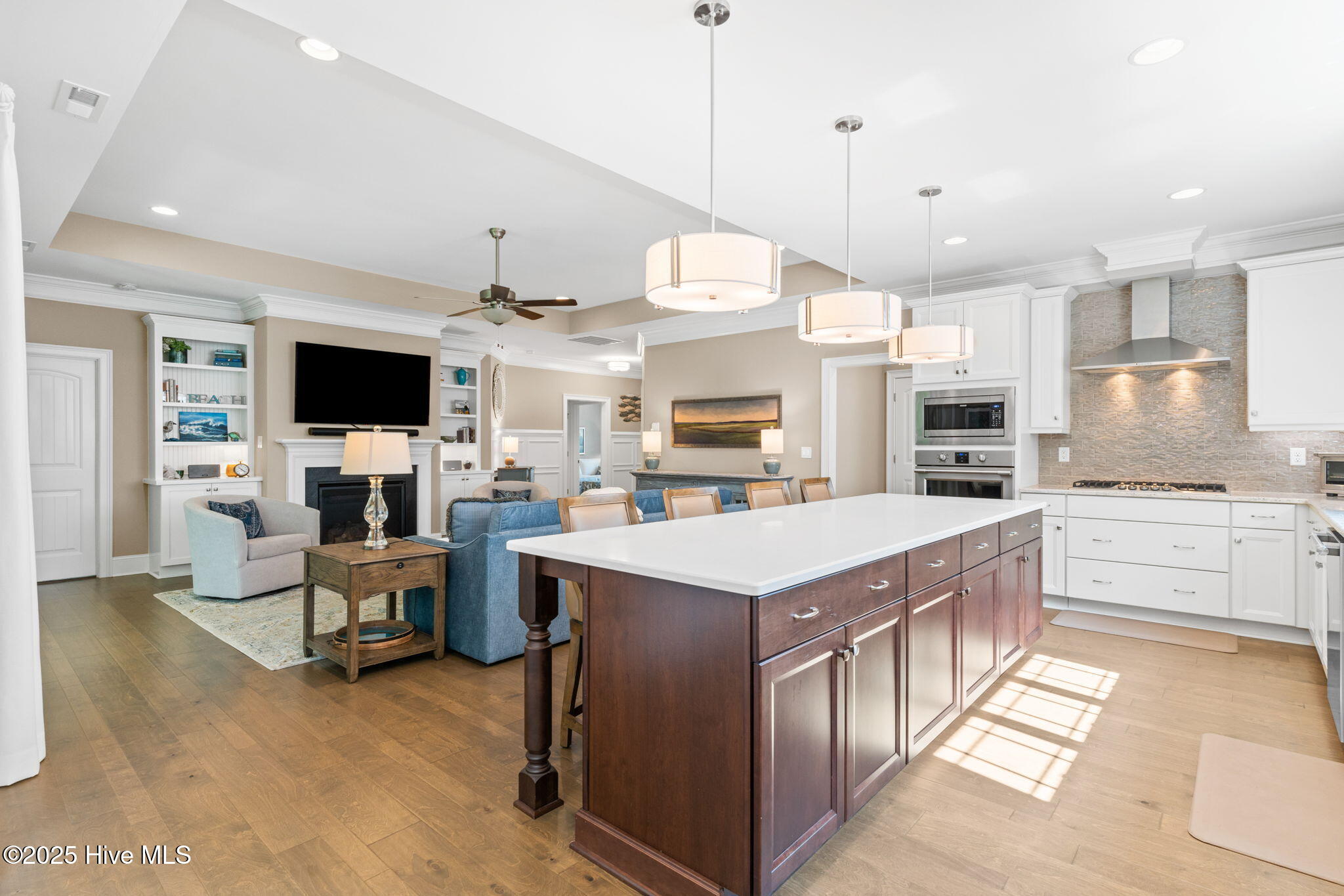 100529487 | Photo 11