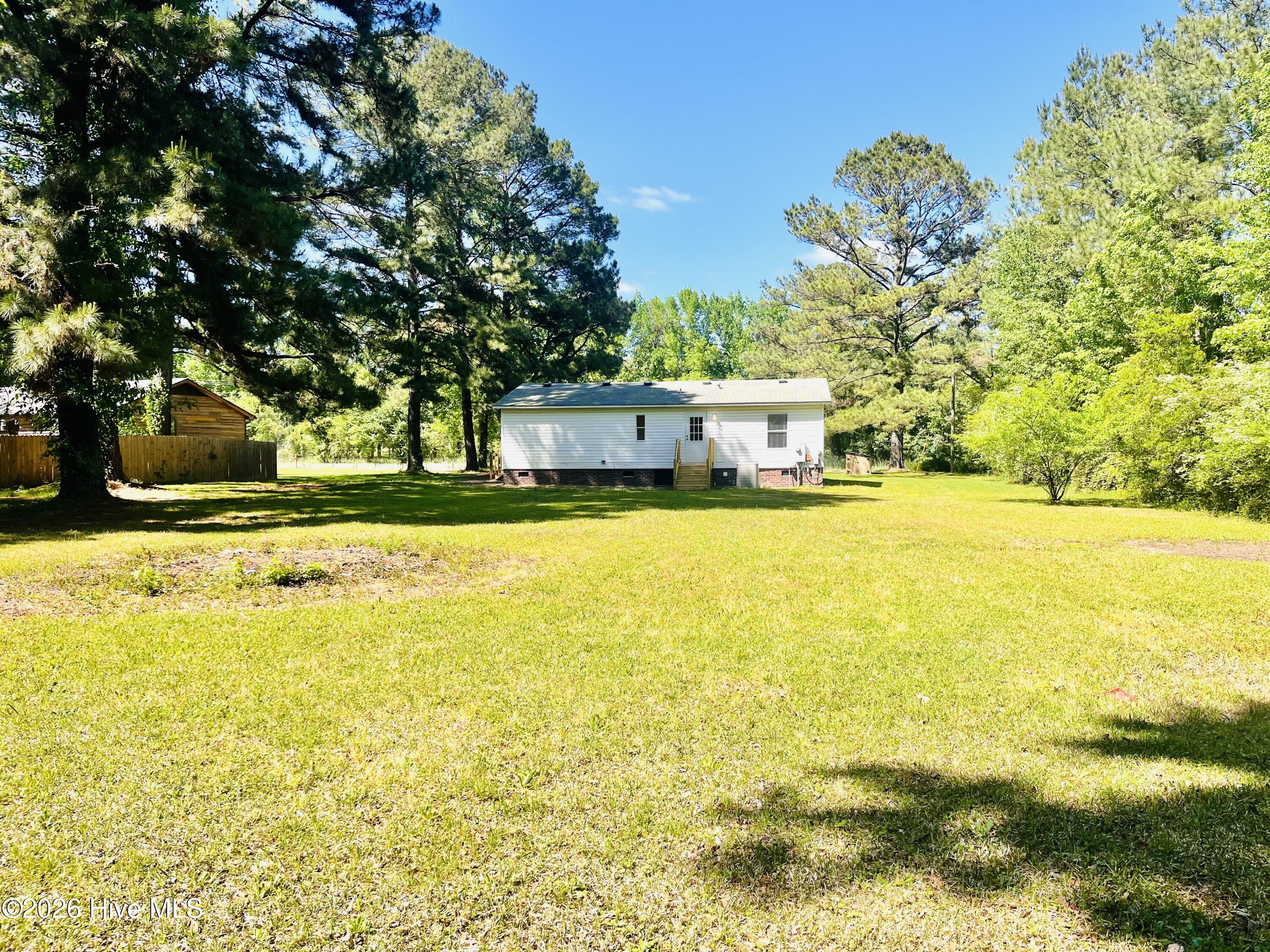 100570125 | Photo 21