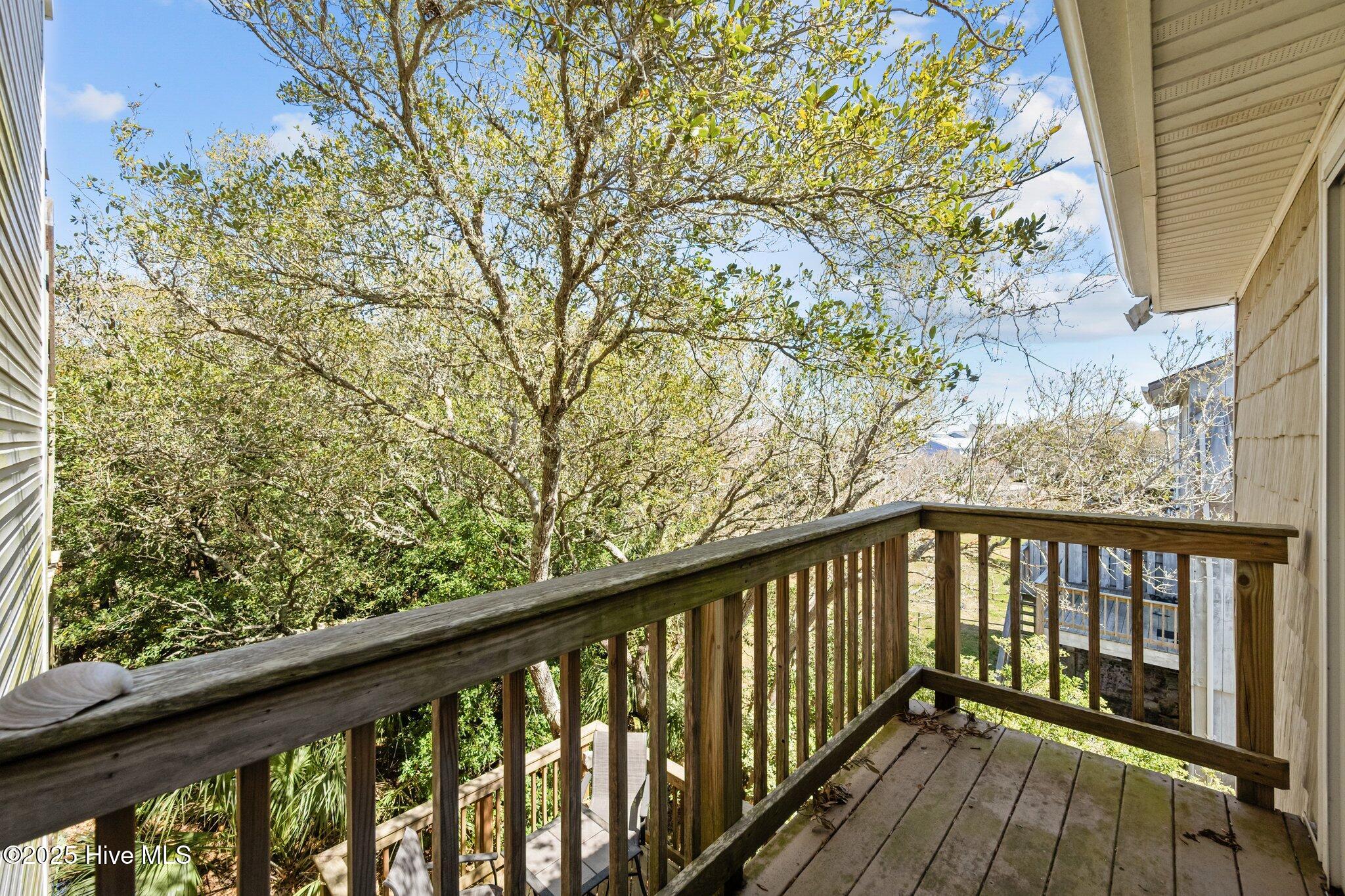 100497949 | Photo 29