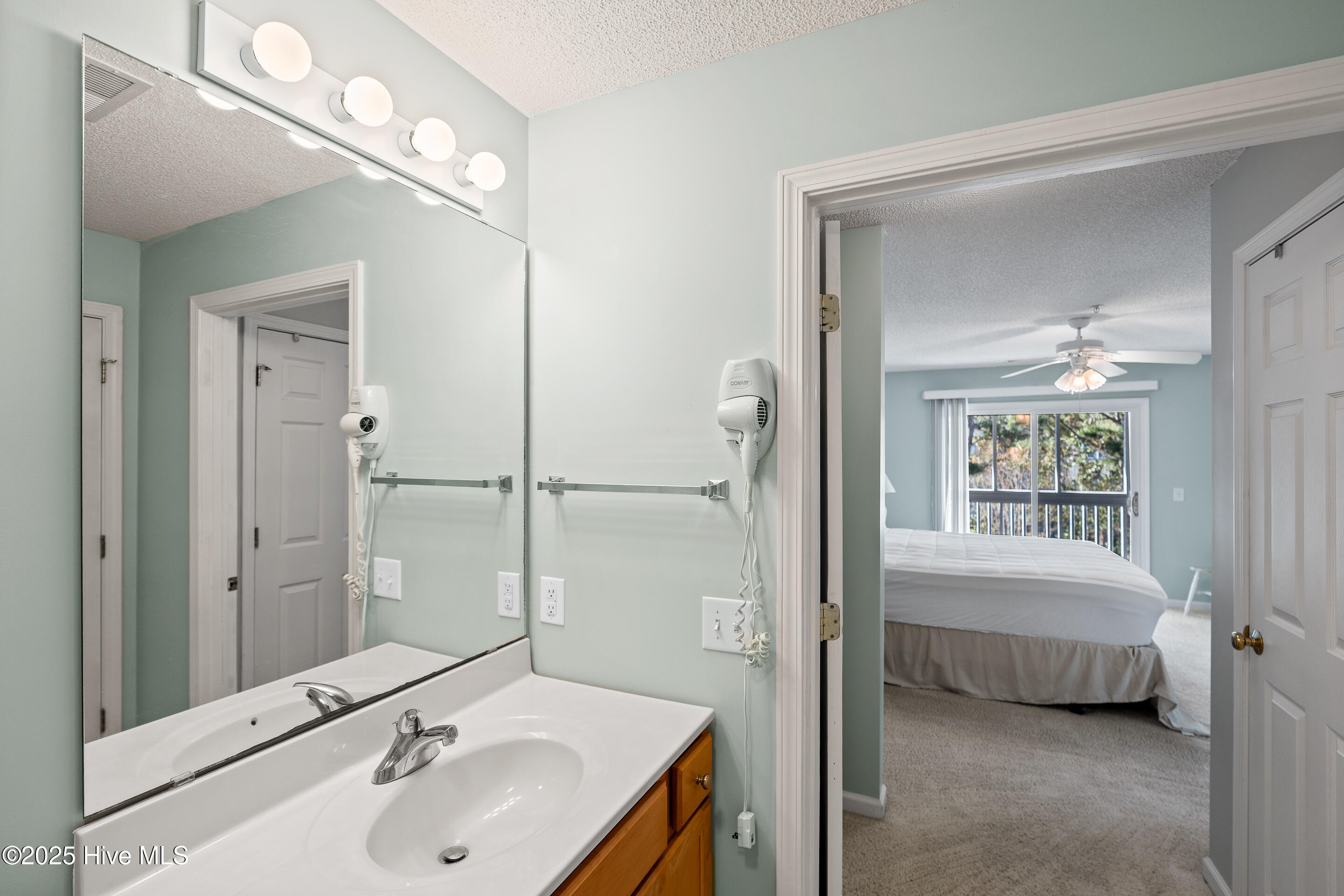 100524723 | Photo 19