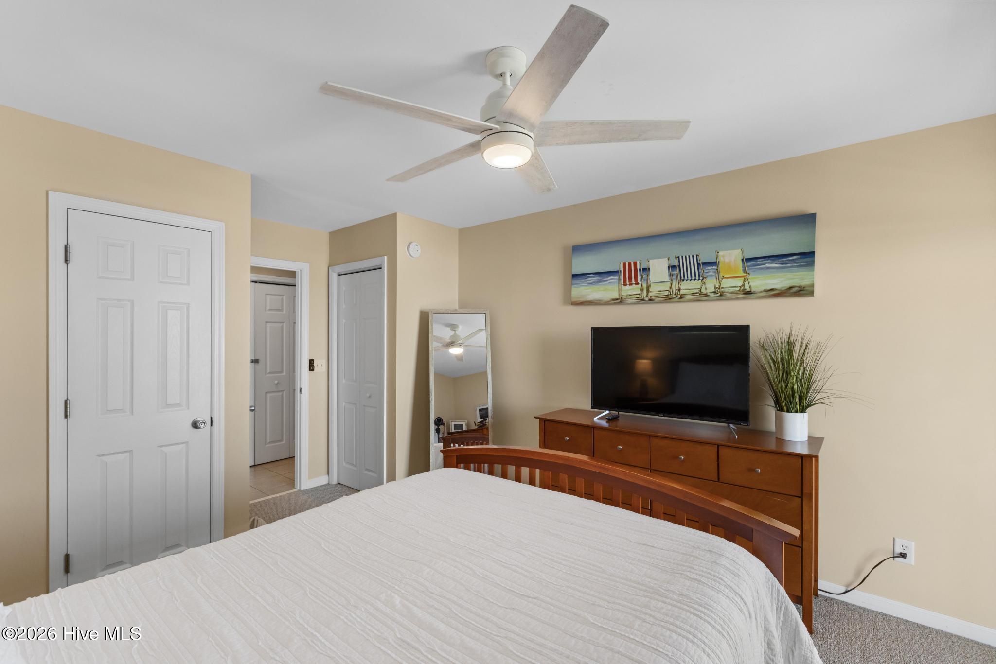 100562265 | Photo 31