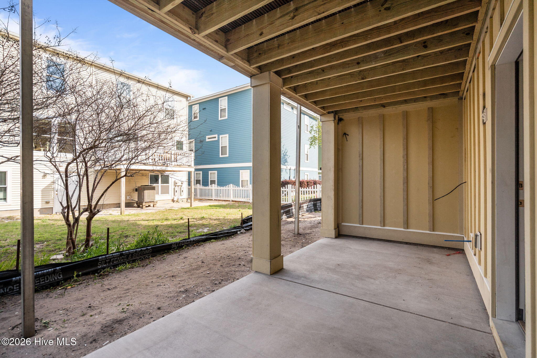 100547046 | Photo 12