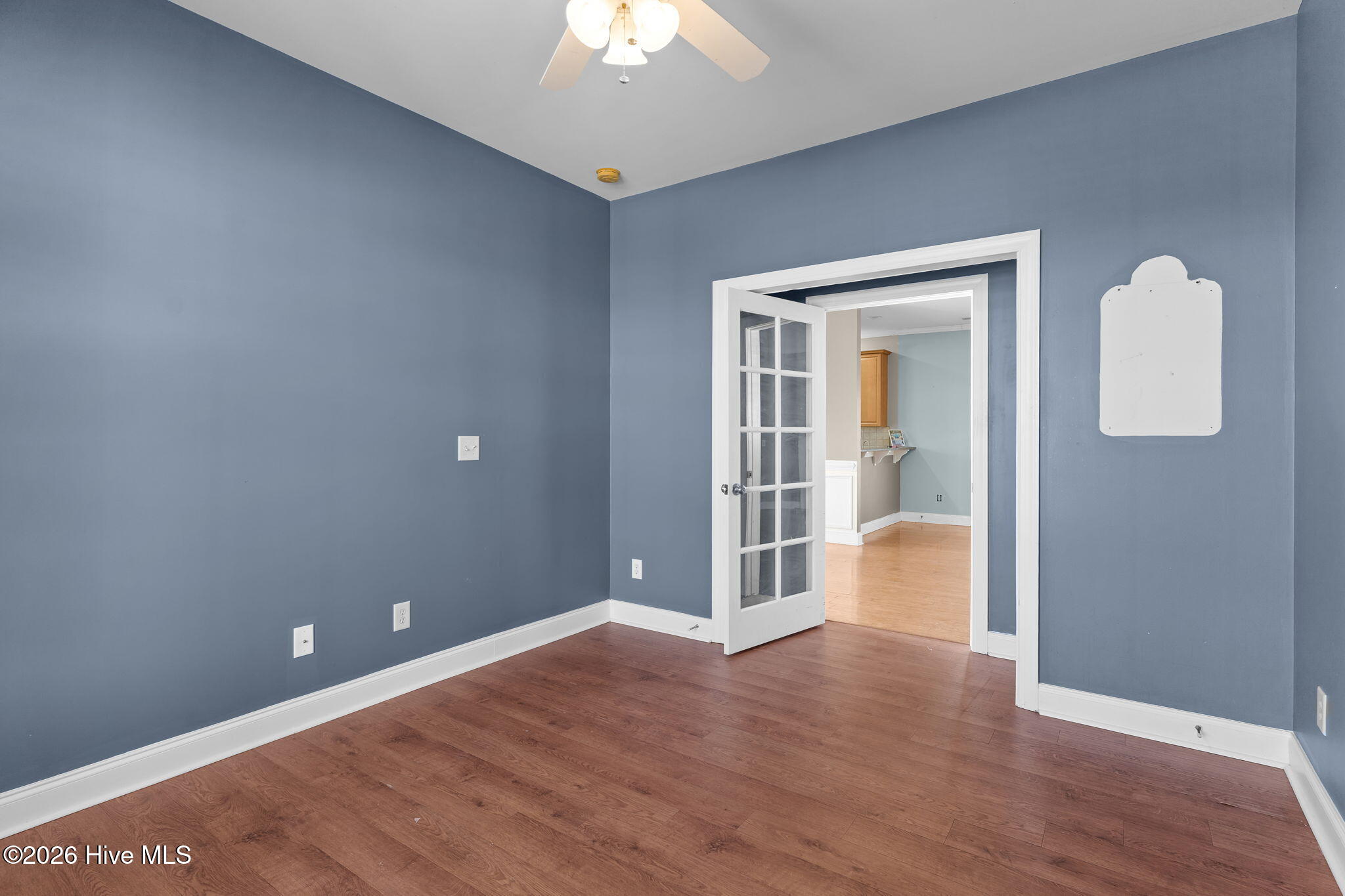 100542717 | Photo 18